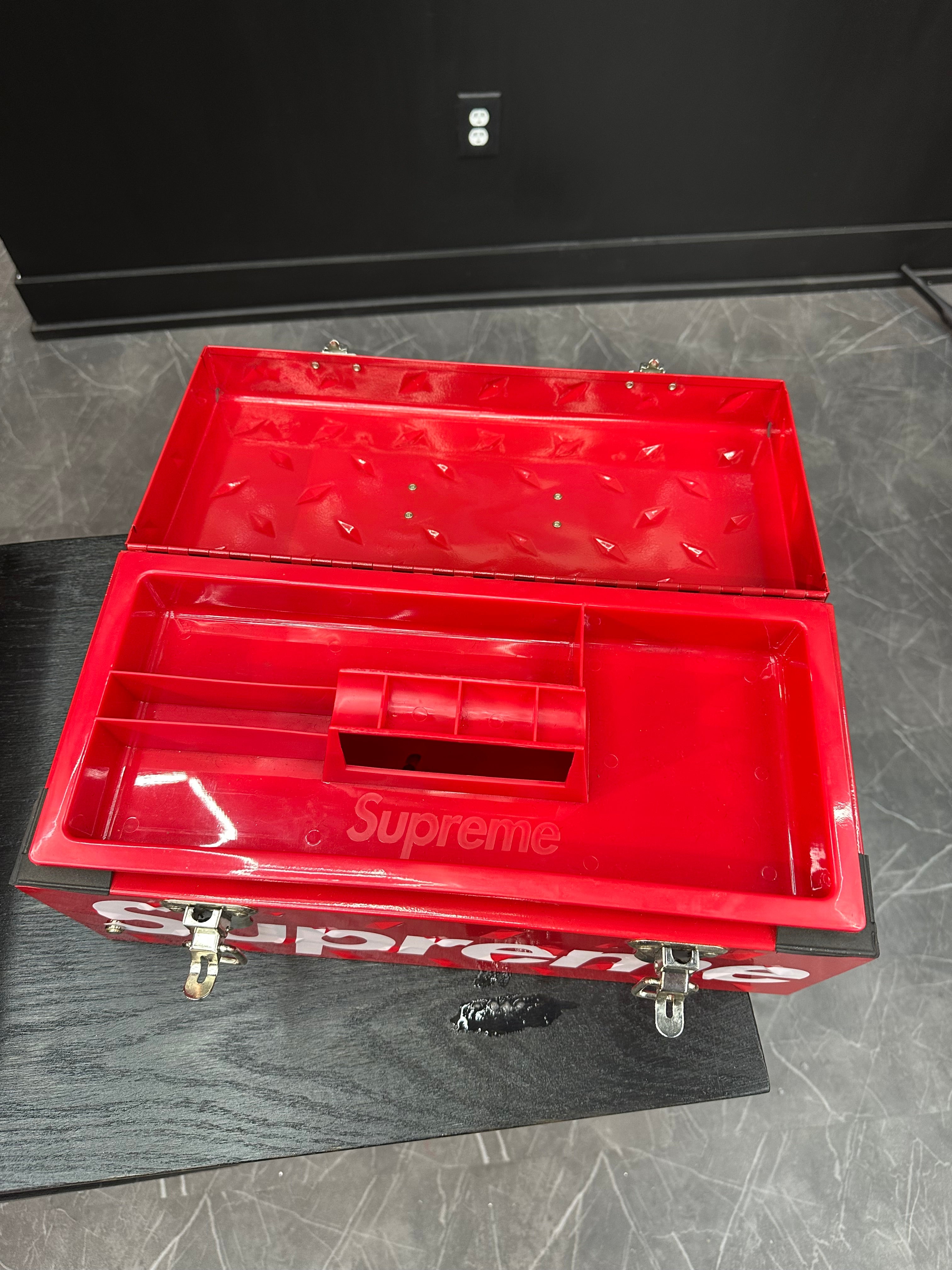 Supreme Diamond Plate Tool Box