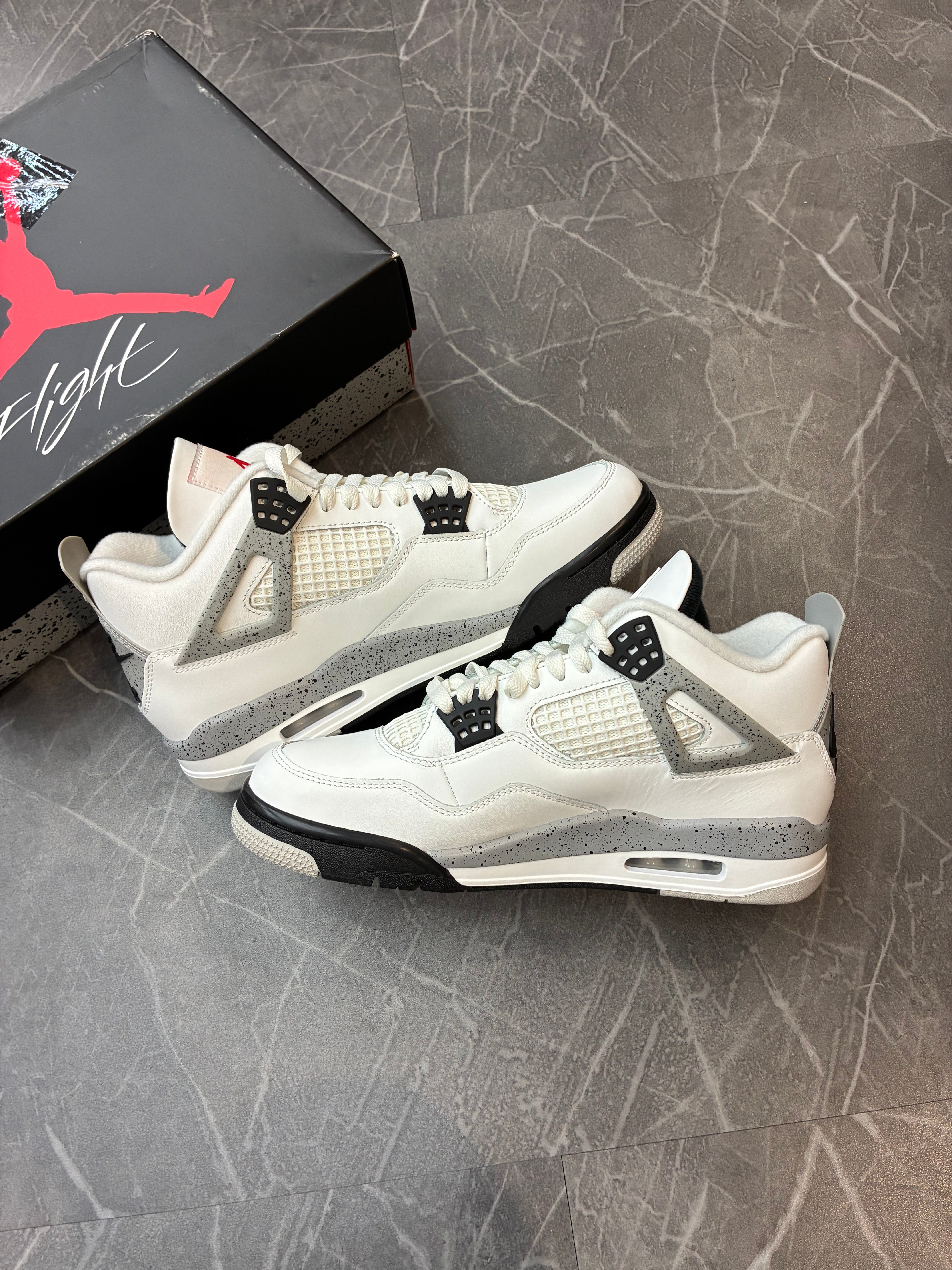 Jordan 4 “White Cement”