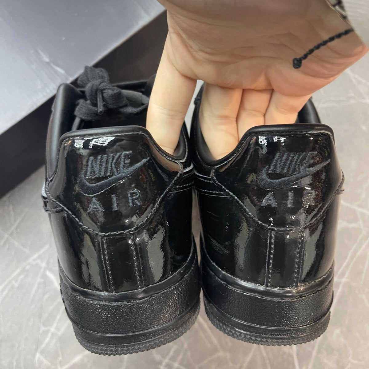 Nike Air Force 1 Low '07 Premium Black Patent (Size 9.5) (Lightly Worn)