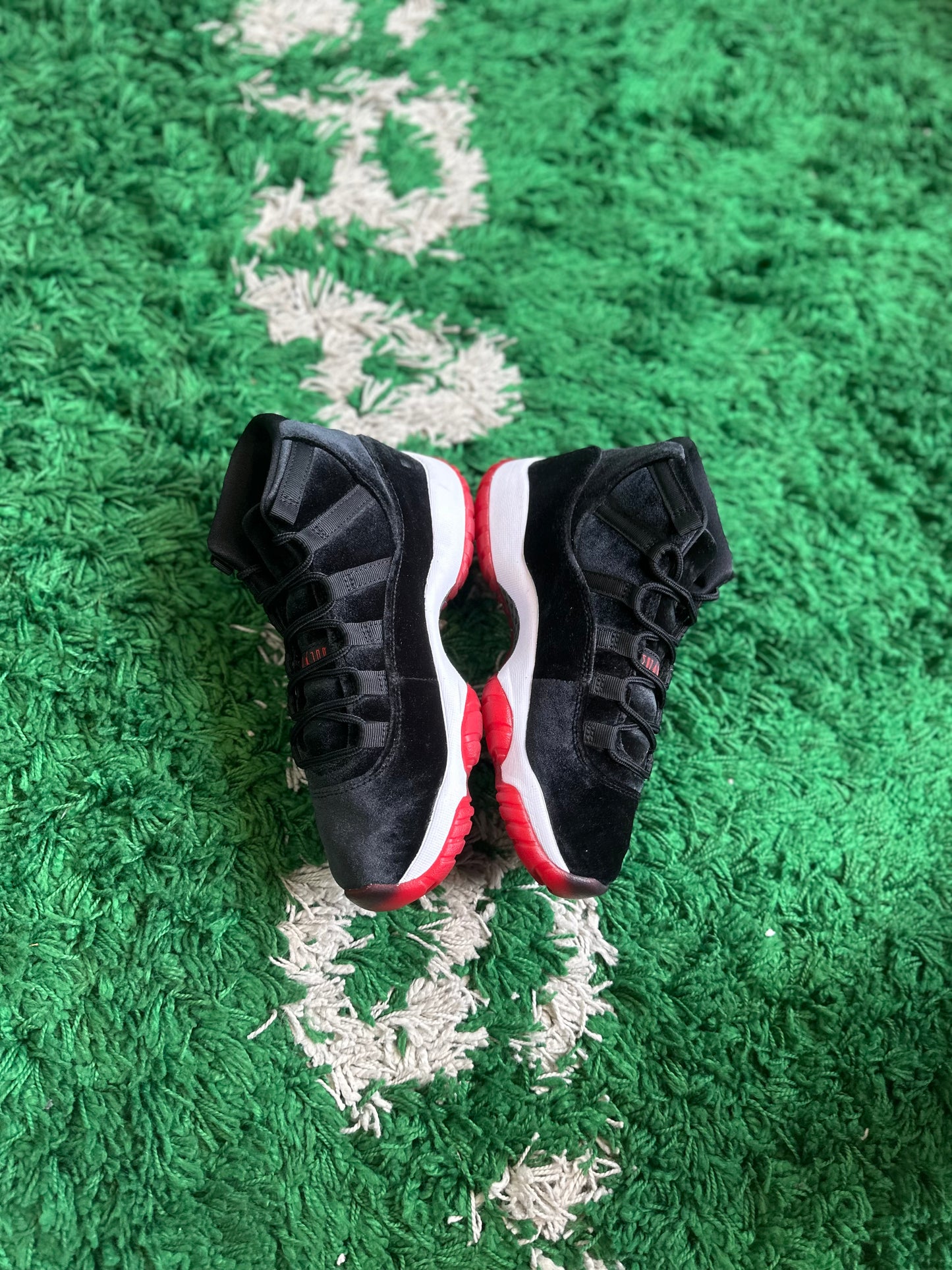Jordan 11 “Bred Velvet”