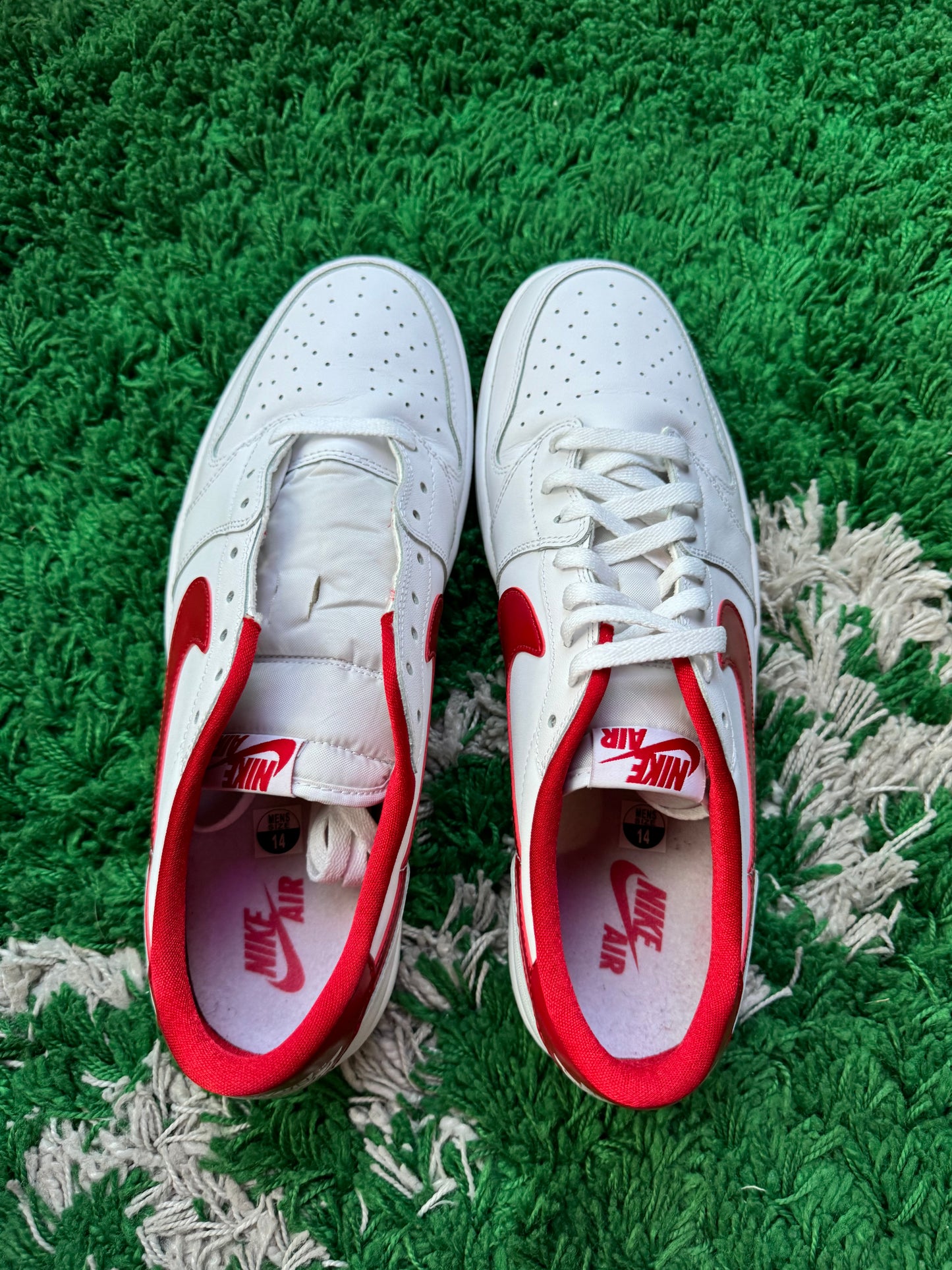 Jordan 1 Low “University Red”