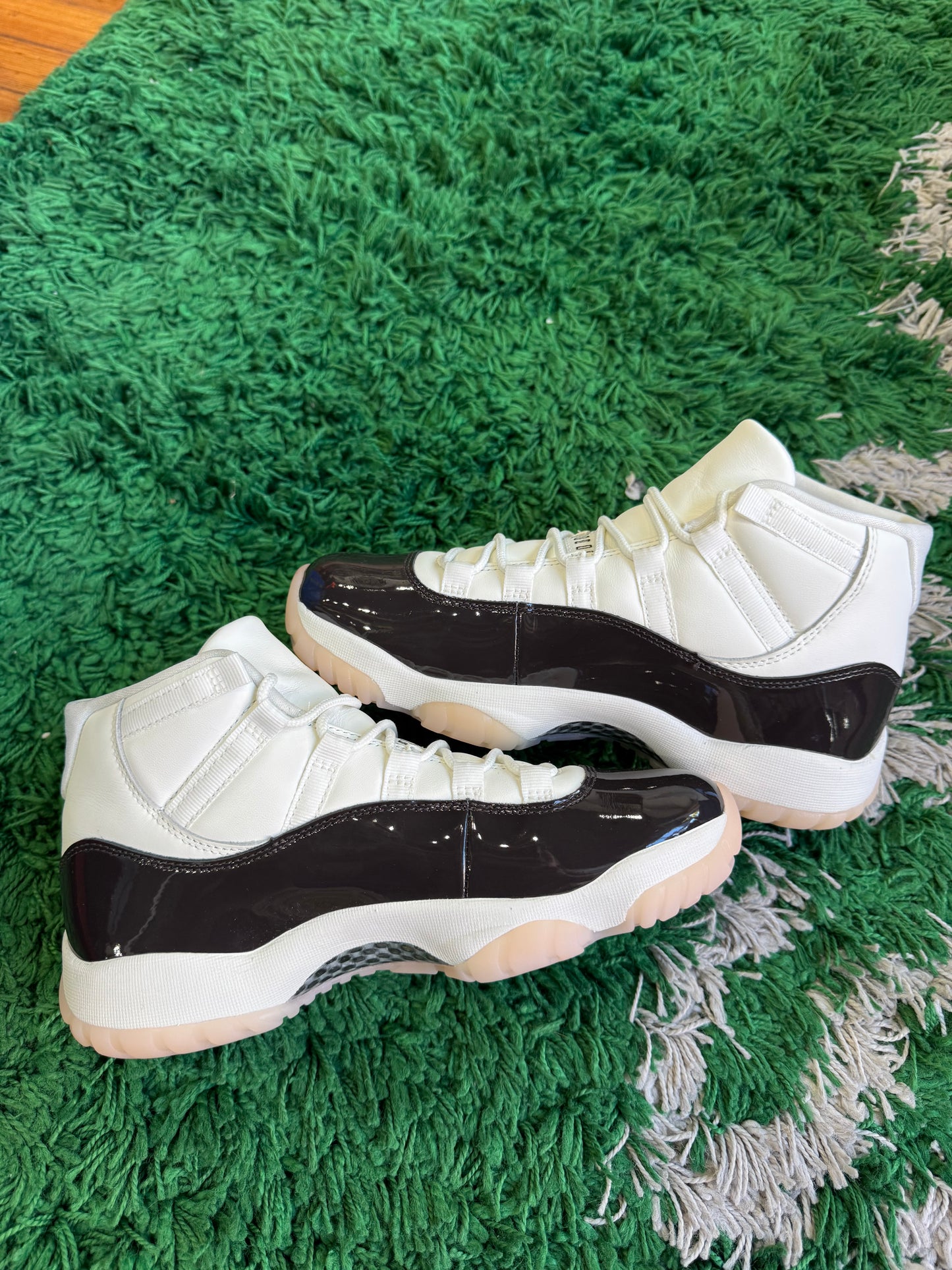 Jordan 11 “Neapolitan”