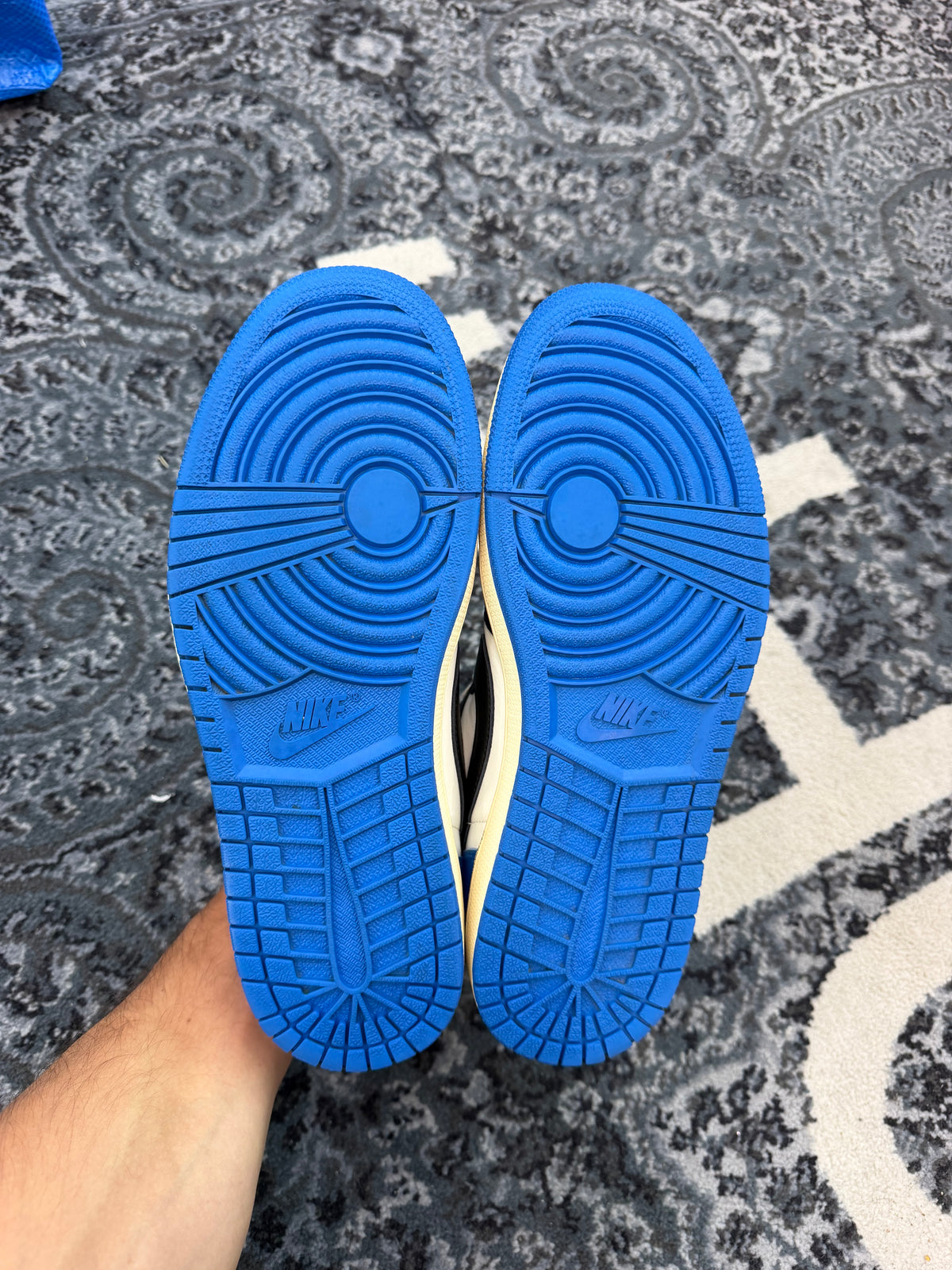 Jordan 1 Retro Low OG SP Fragment x Travis Scott