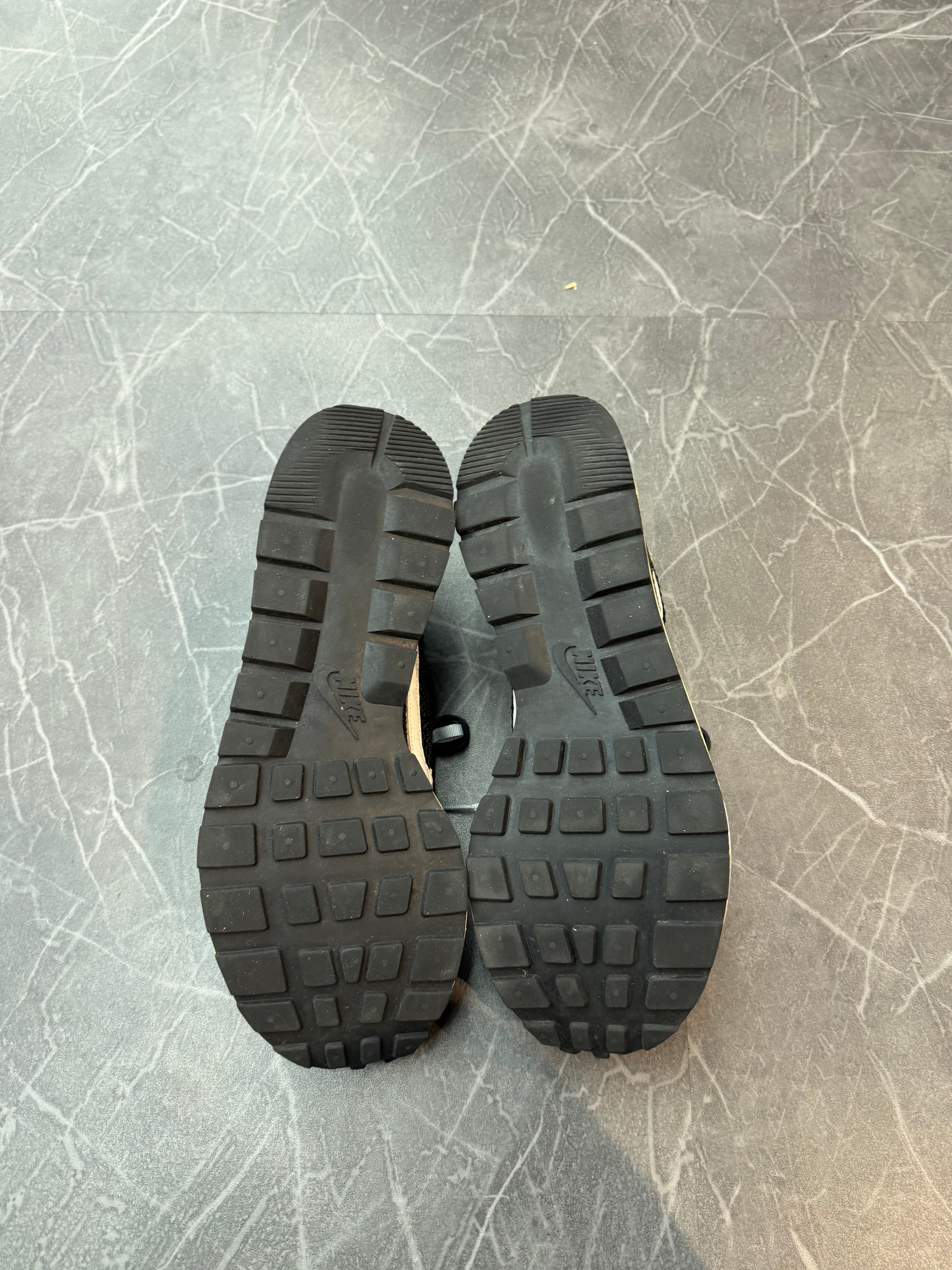 Nike Sacai Vaporwaffle “Black White”