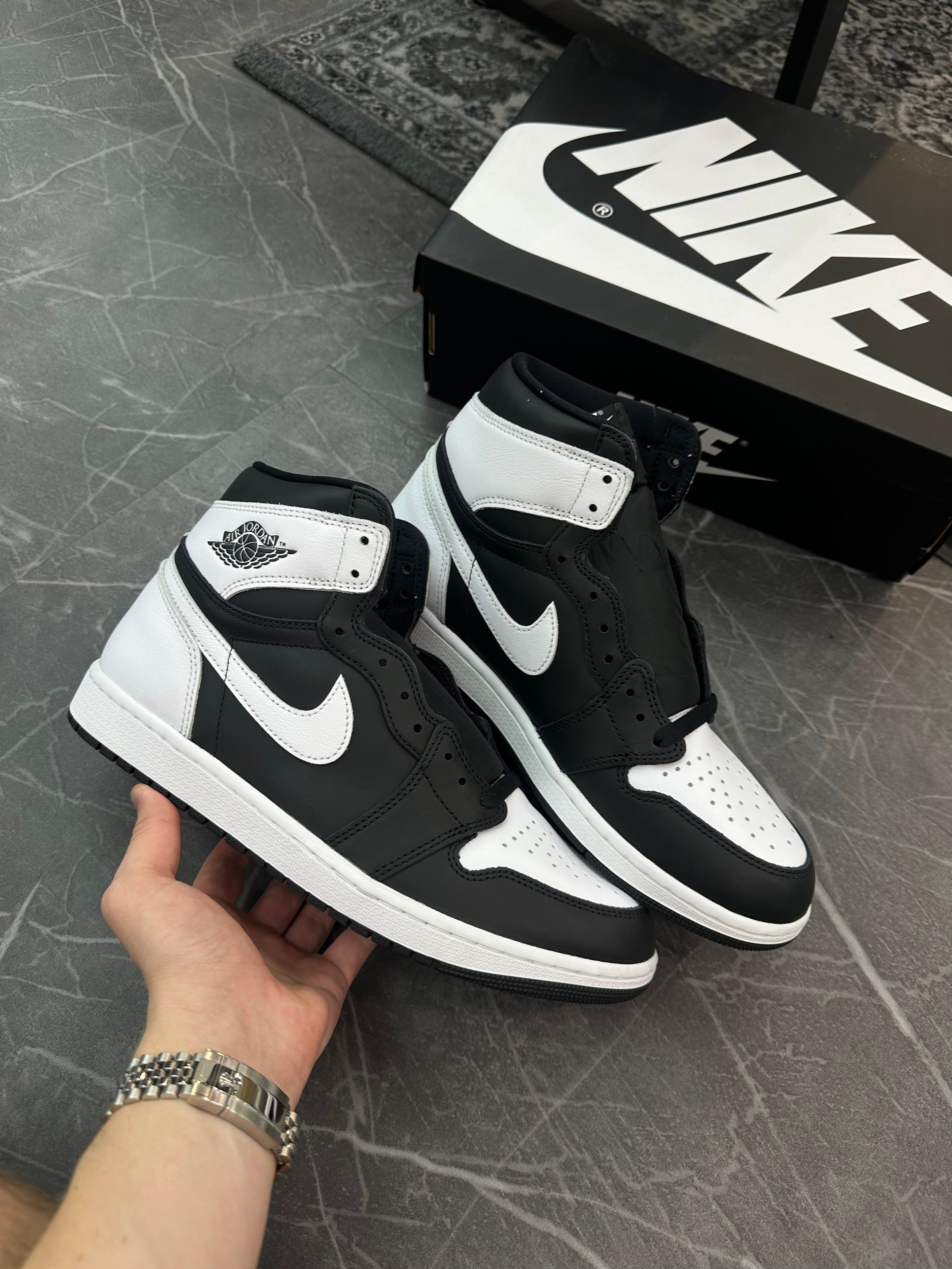 Jordan 1 High “Black White”