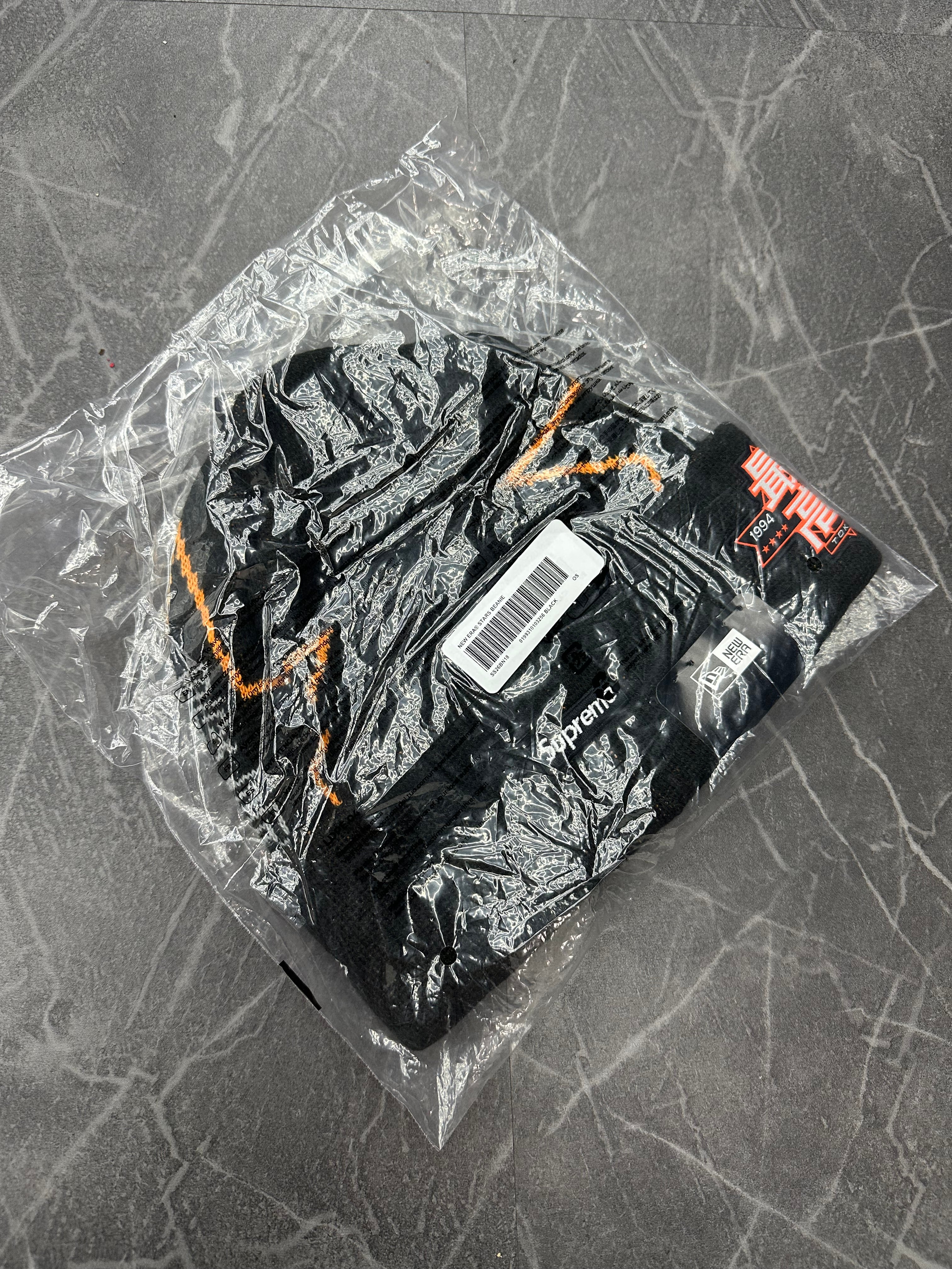 Supreme New Era Stars Beanie “Black”