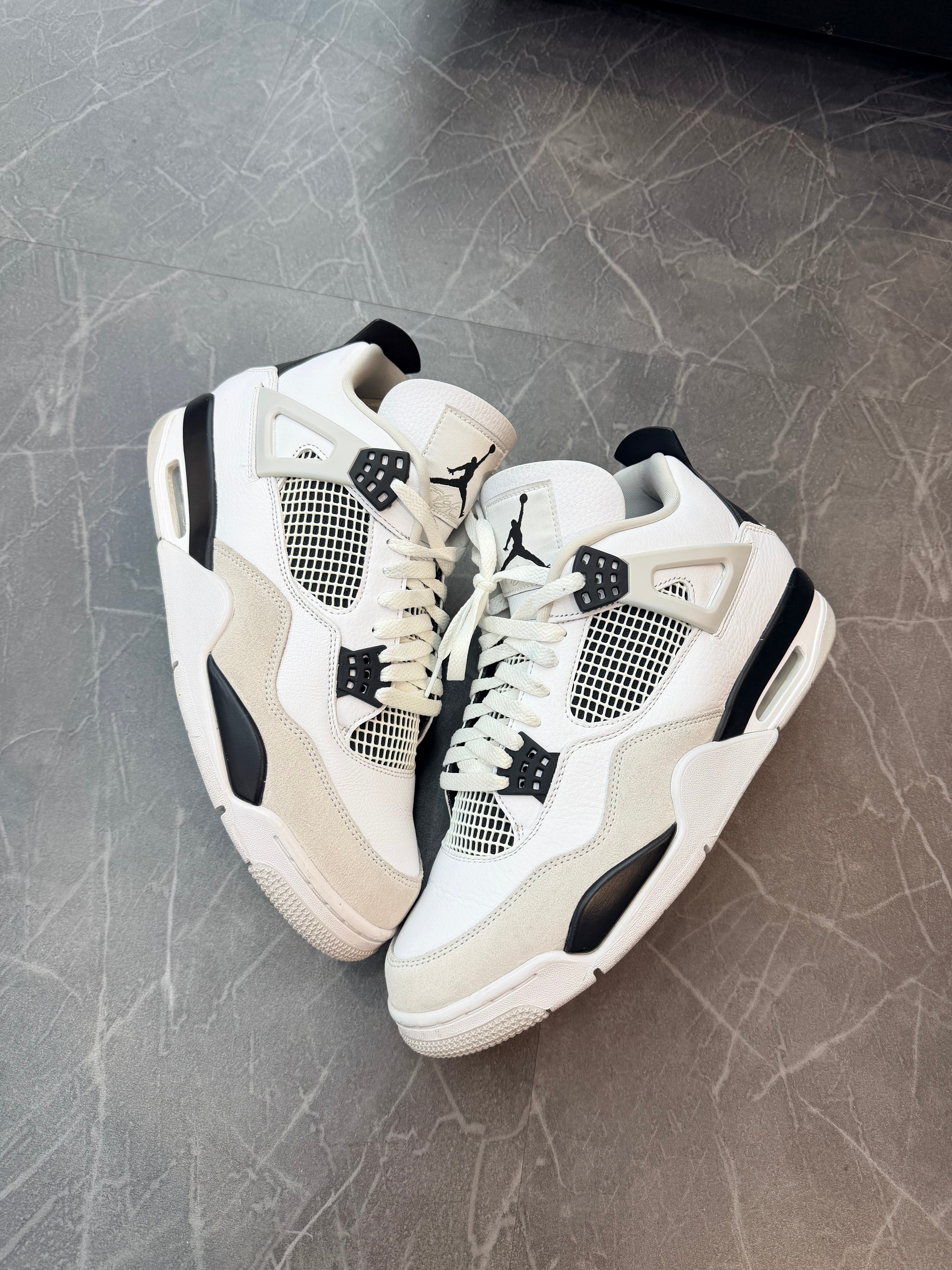 Jordan 4 “Military Black”