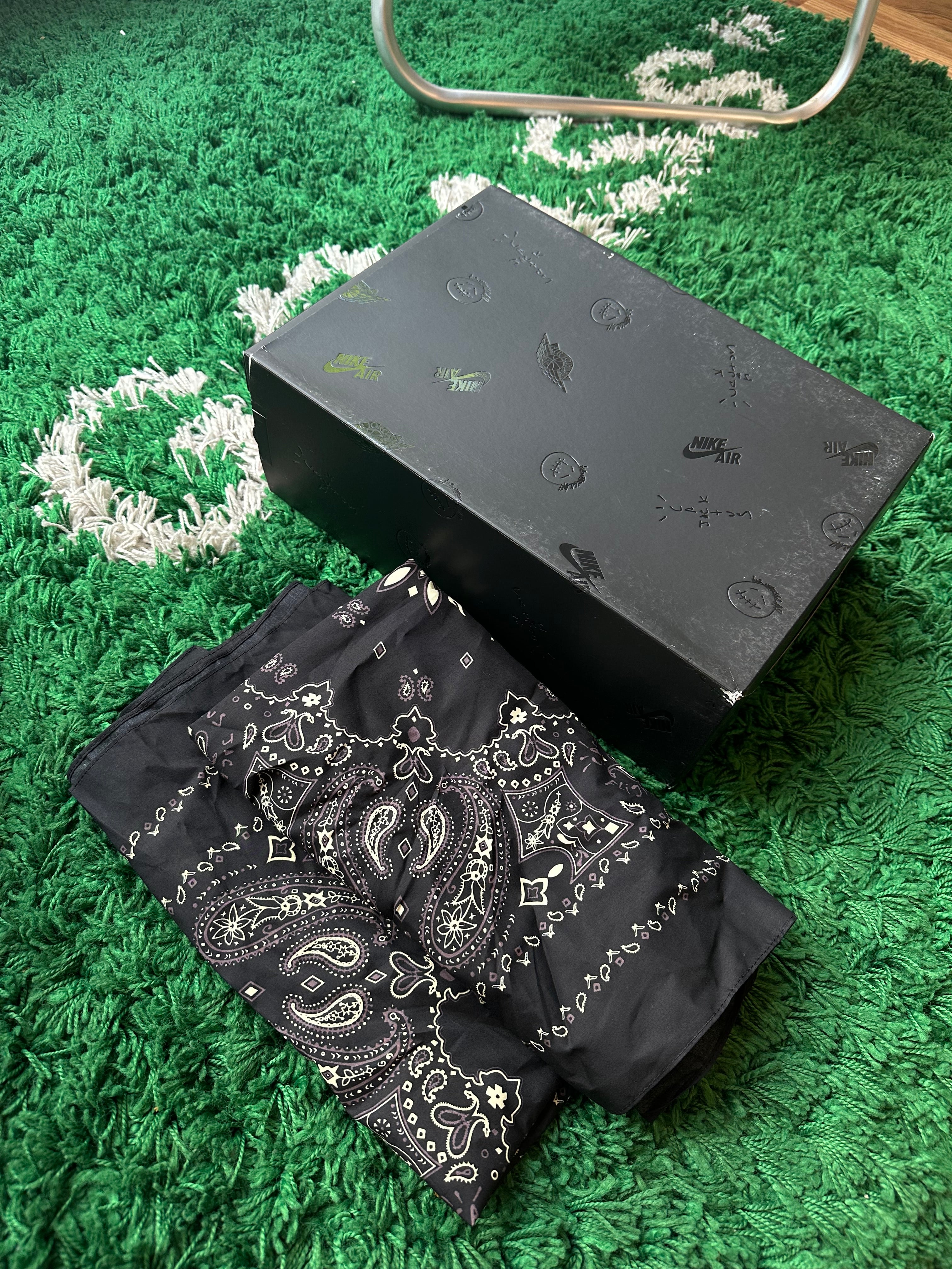 Jordan 1 Low x Travis Scott “Phantom”