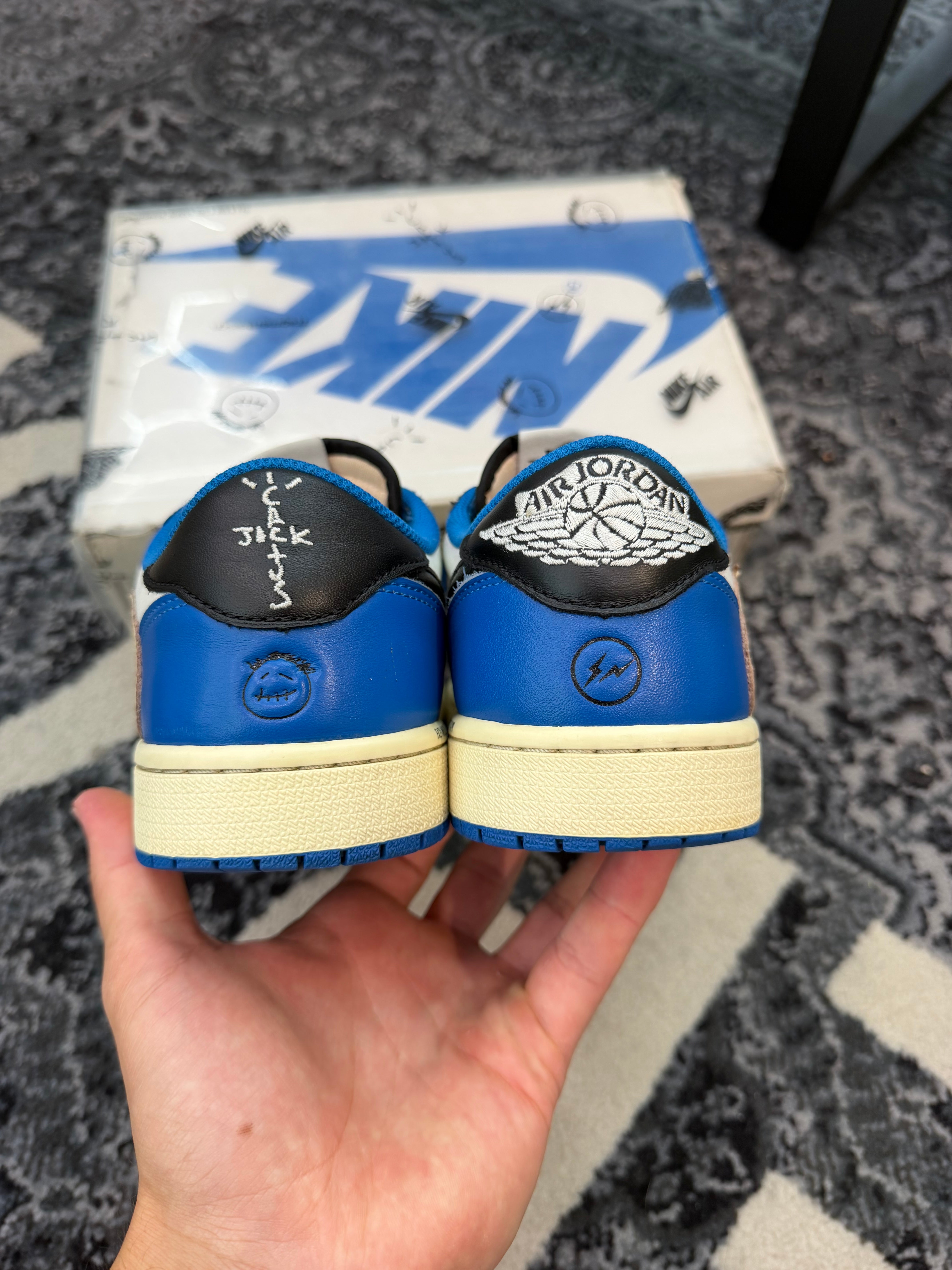 Jordan 1 Low x Travis Scott “Fragment”