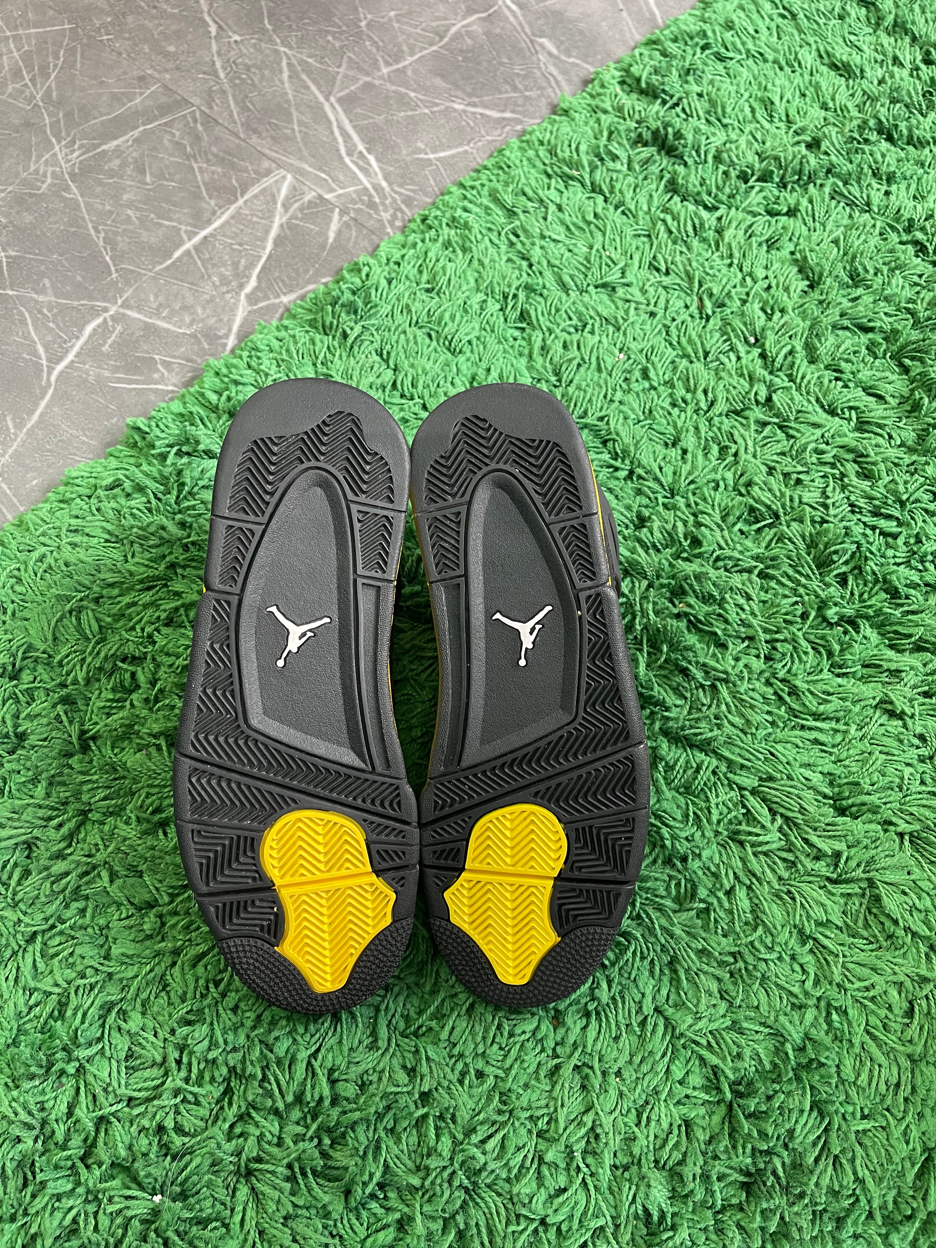 Jordan 4 “Thunder”