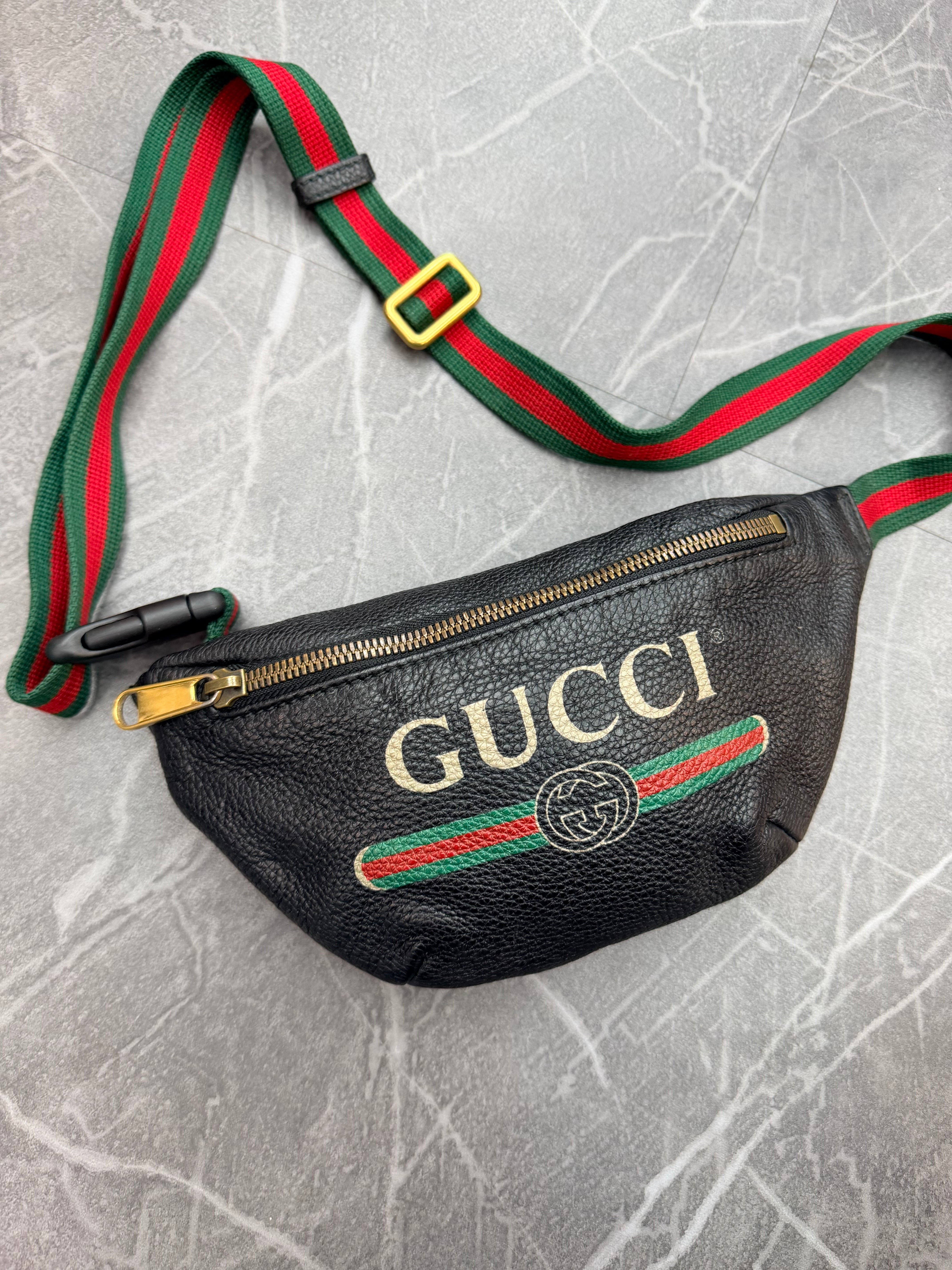 GUCCI Vintage Logo Belt Bag