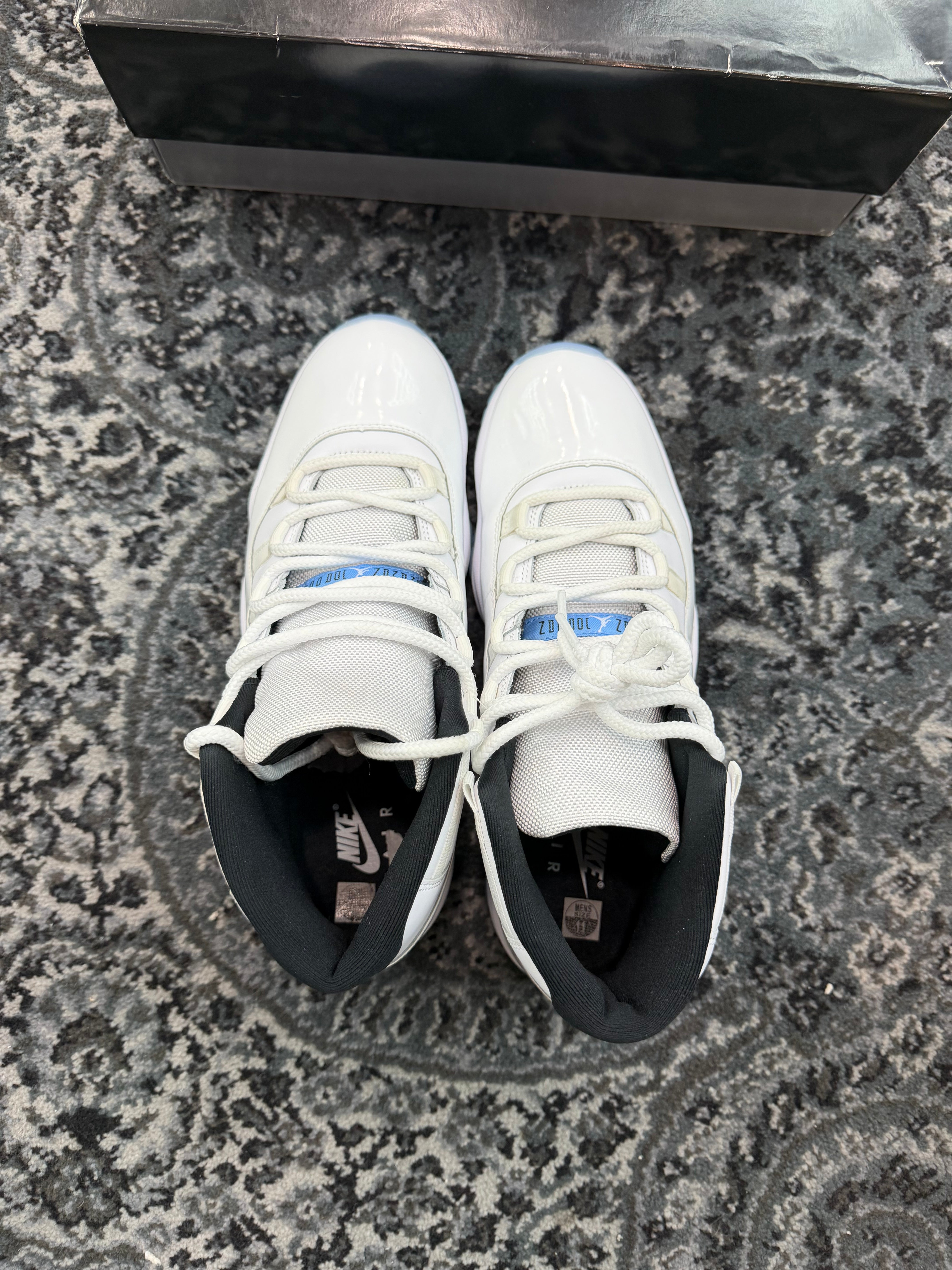 Jordan 11 “Legend Blue”