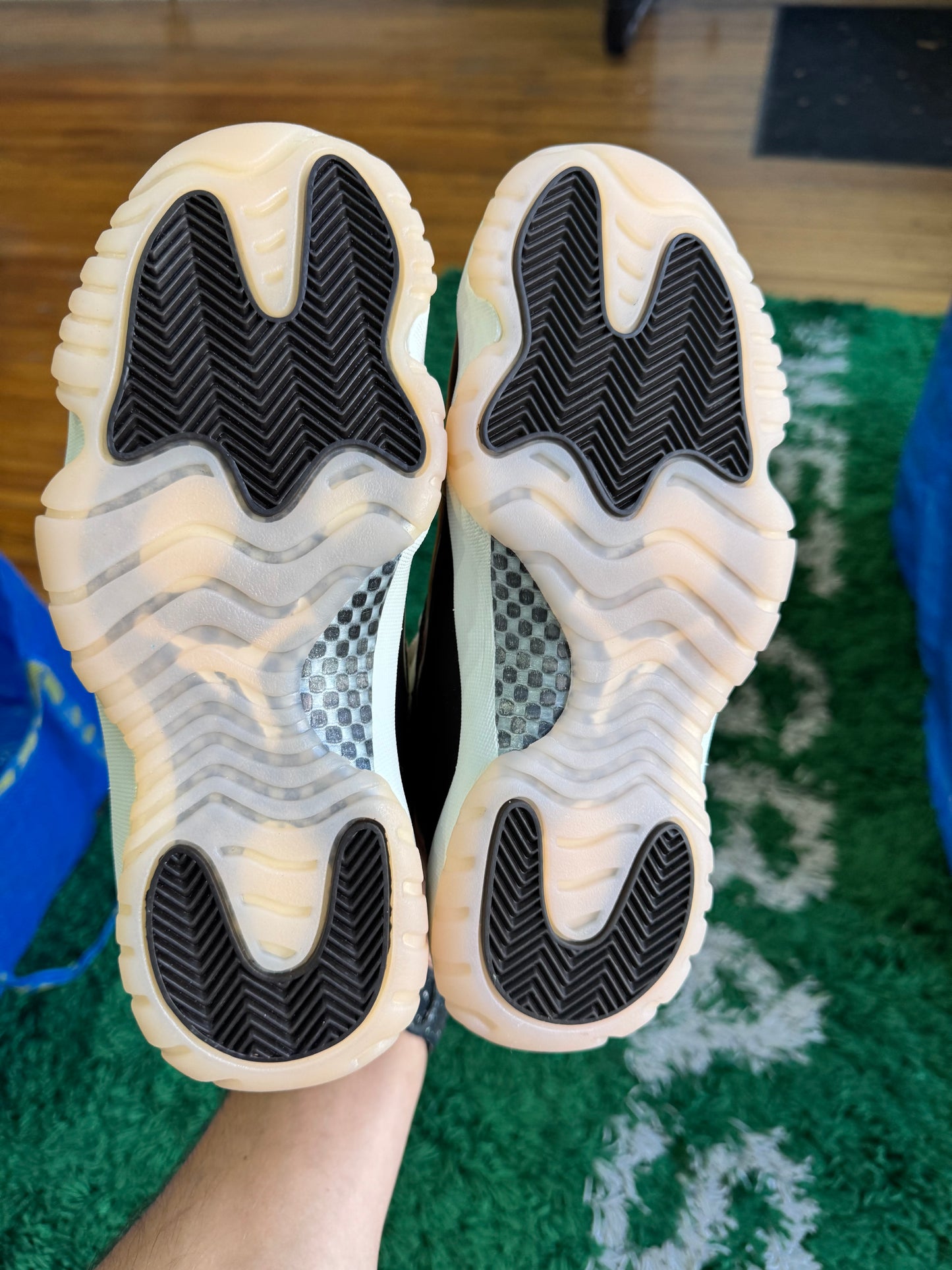 Jordan 11 “Neapolitan”