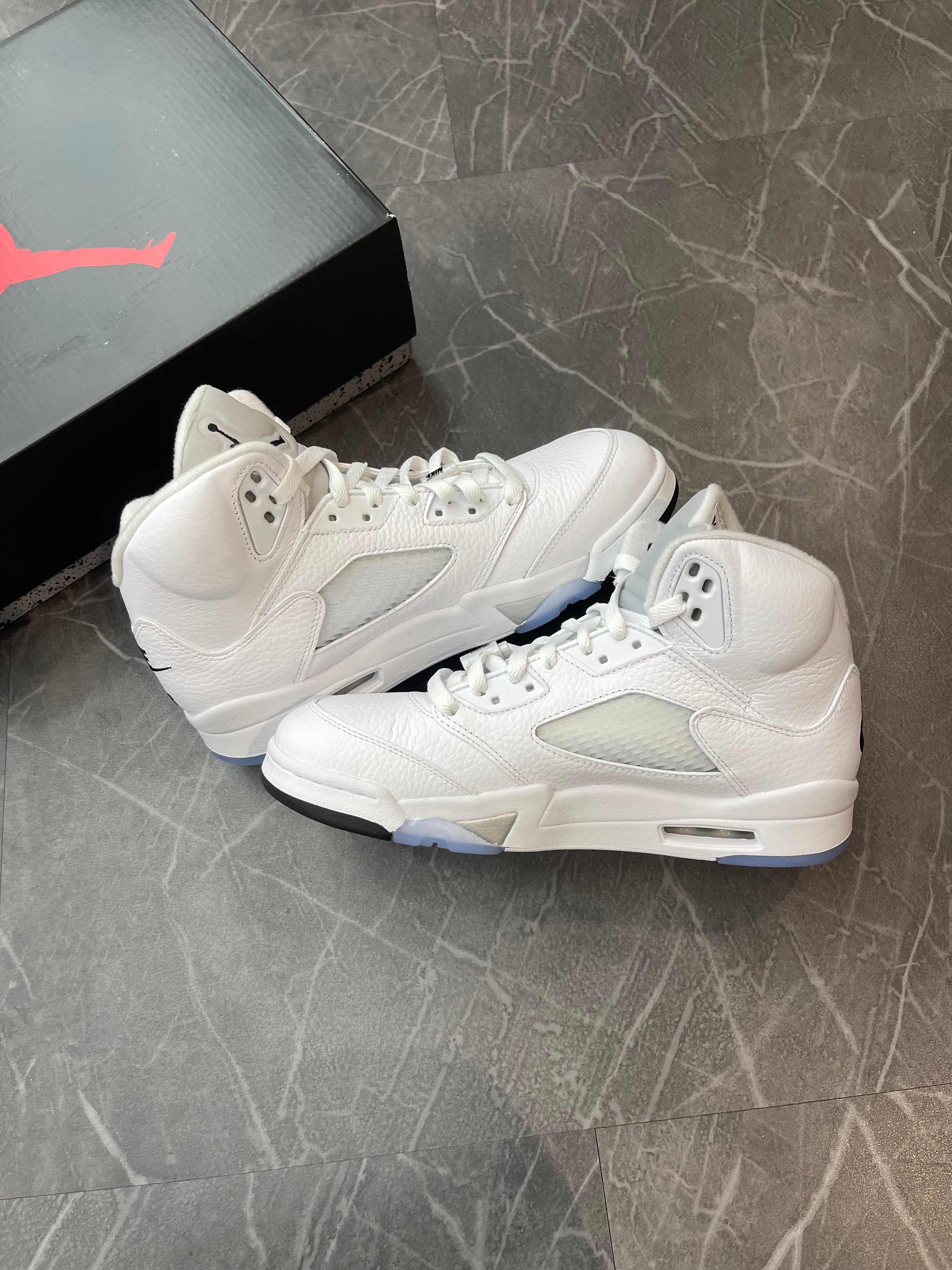 Jordan 5 “White Metallic”