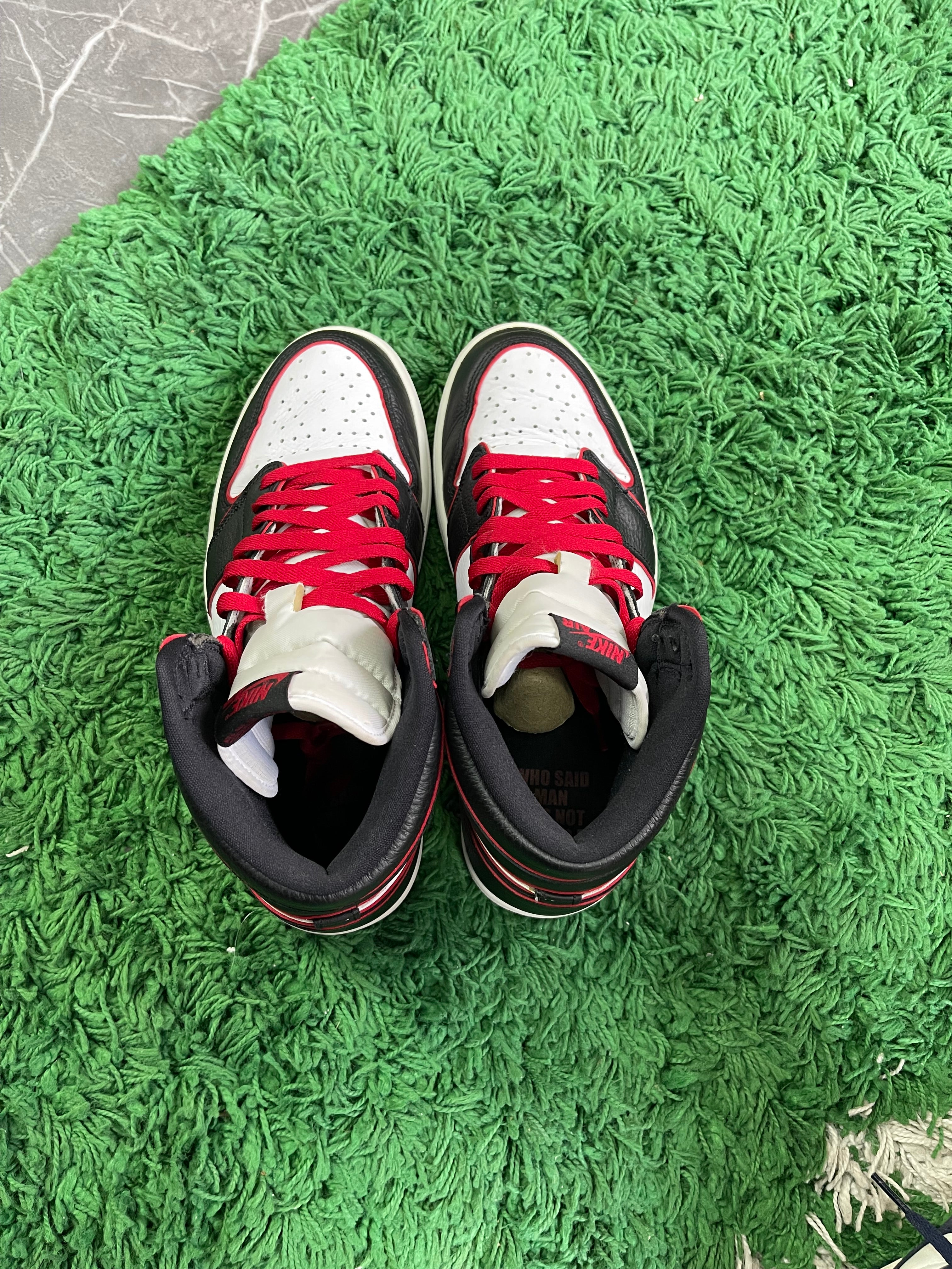 Jordan 1 “Bloodline”