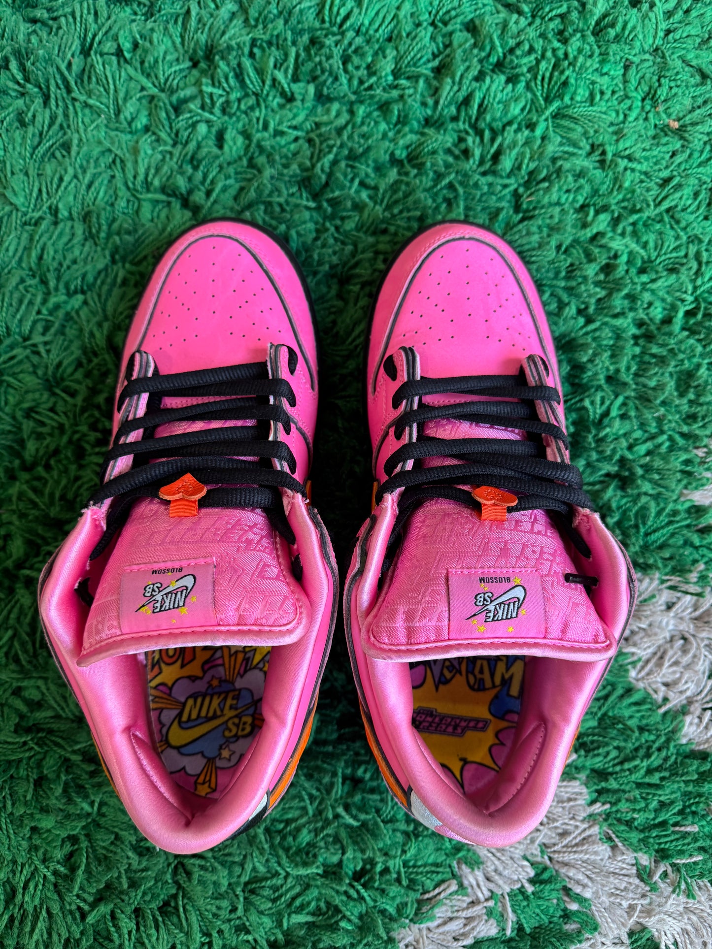 Nike Dunk Low SB Powerpuff “Blossom”