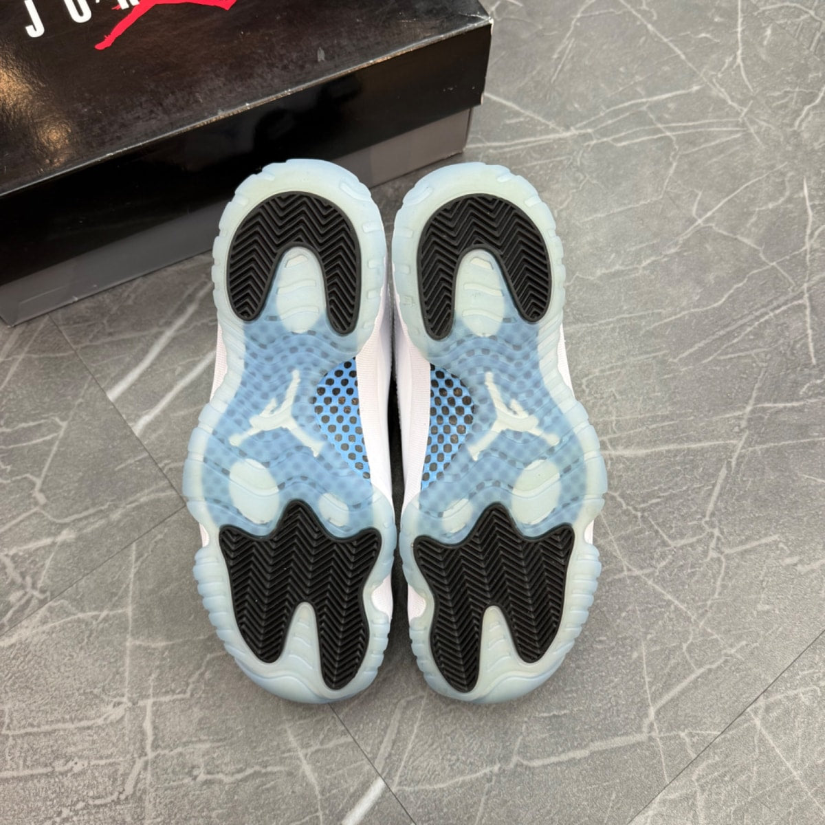Jordan 11 Retro Legend Blue (2024) - Image 6