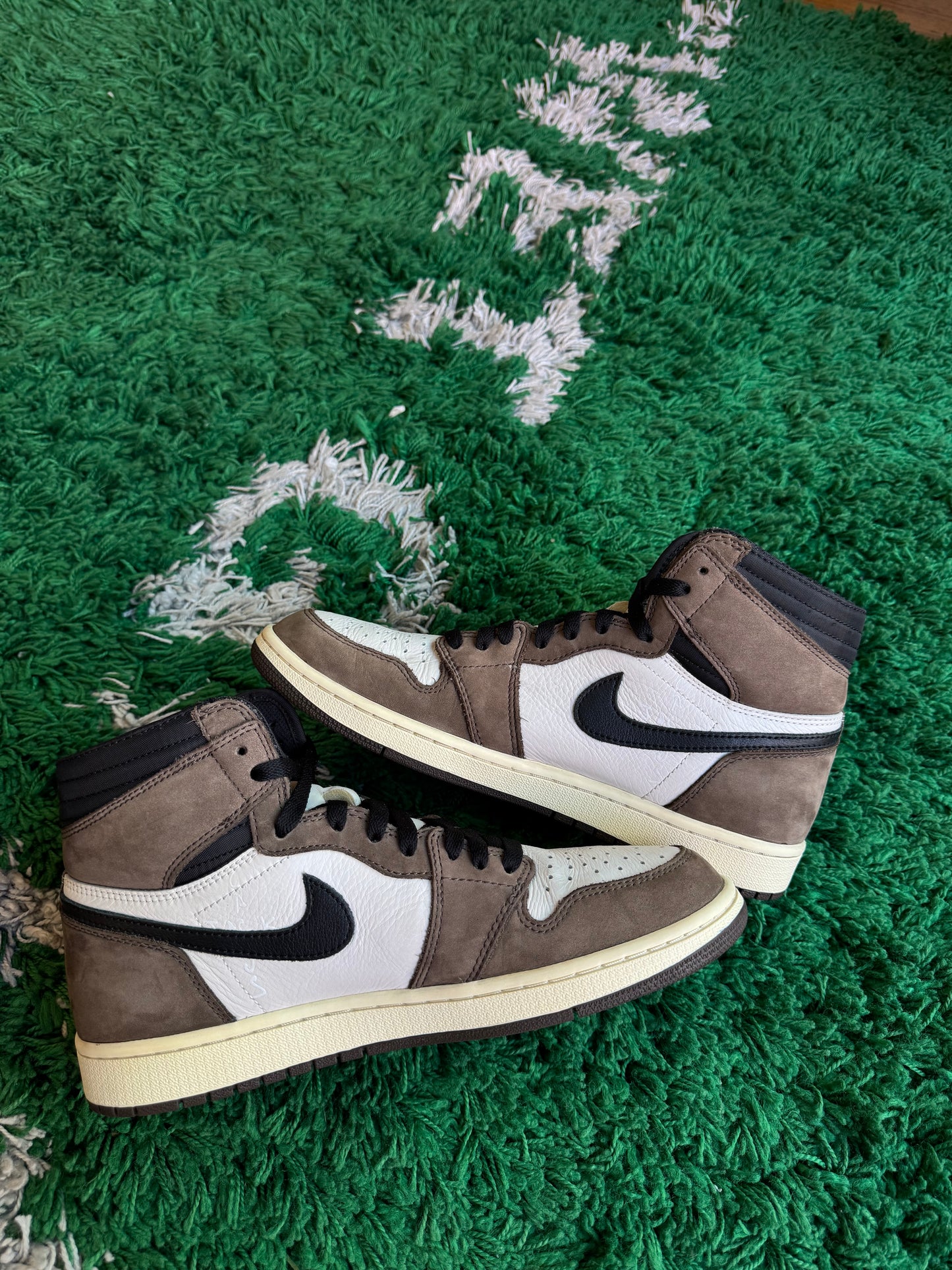 Jordan 1 High x Travis Scott “Mocha”