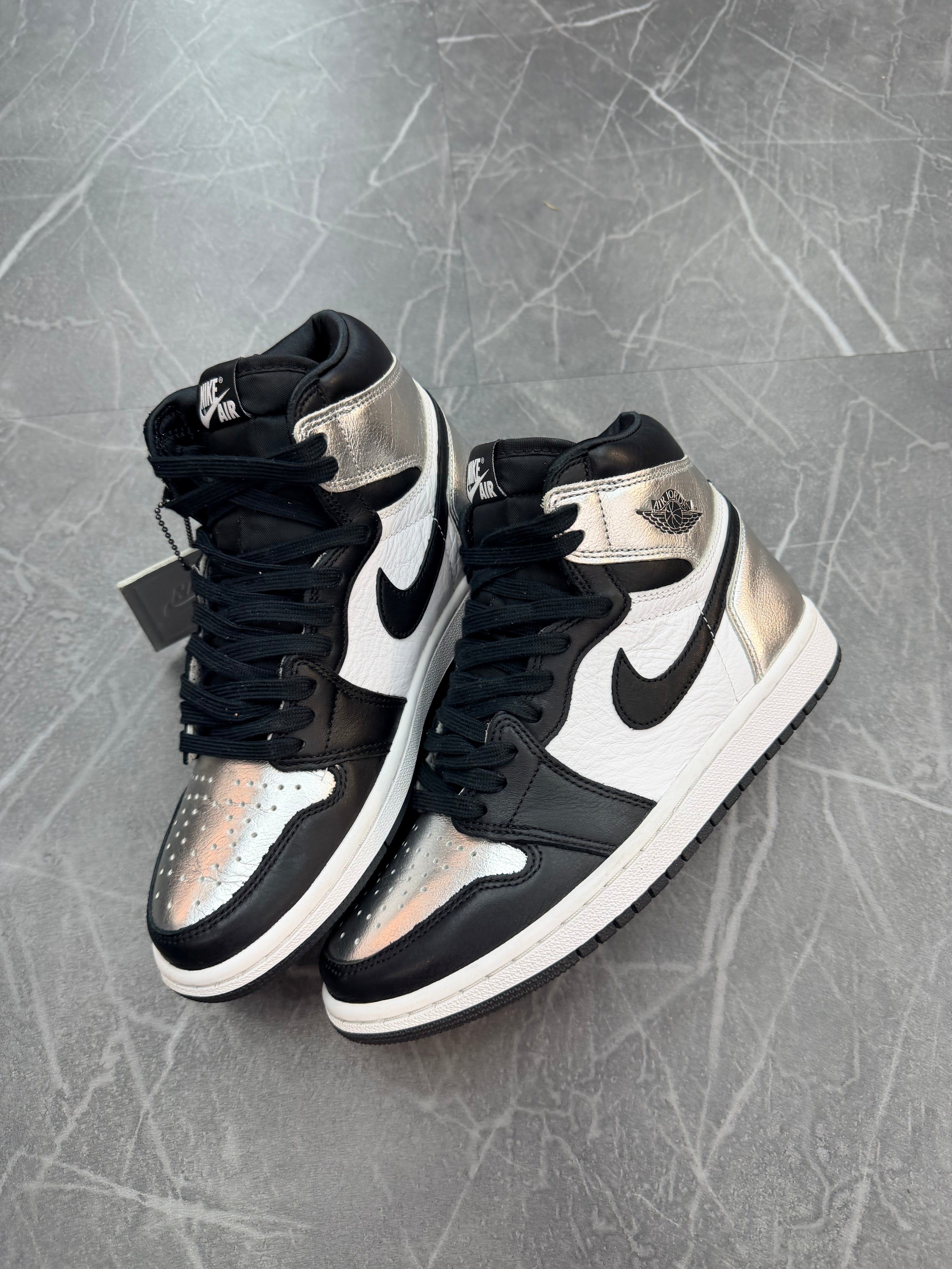 Jordan 1 High “Silver Toe”