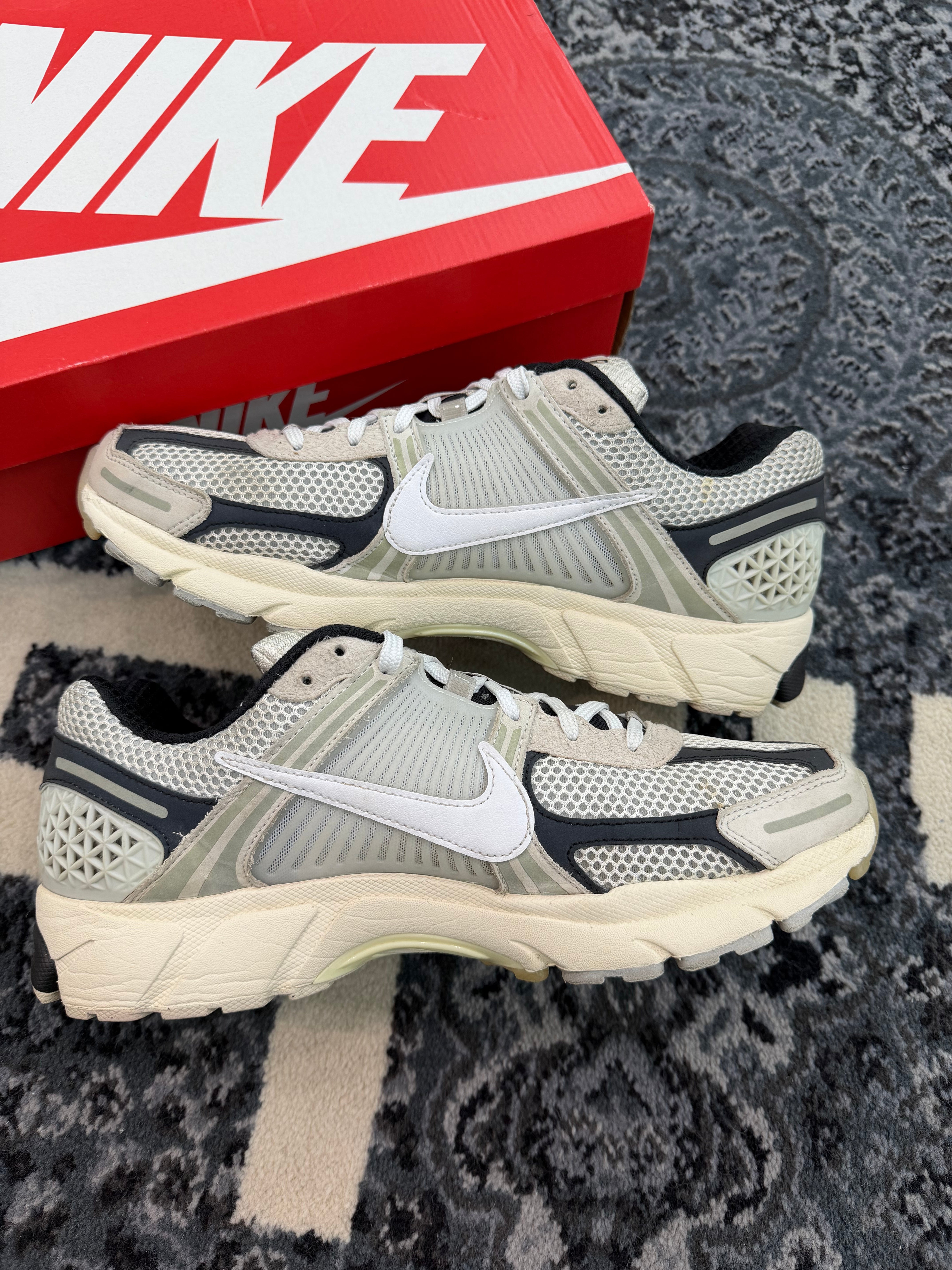 Nike Zoom Vomero “Supersonic Light Bone”