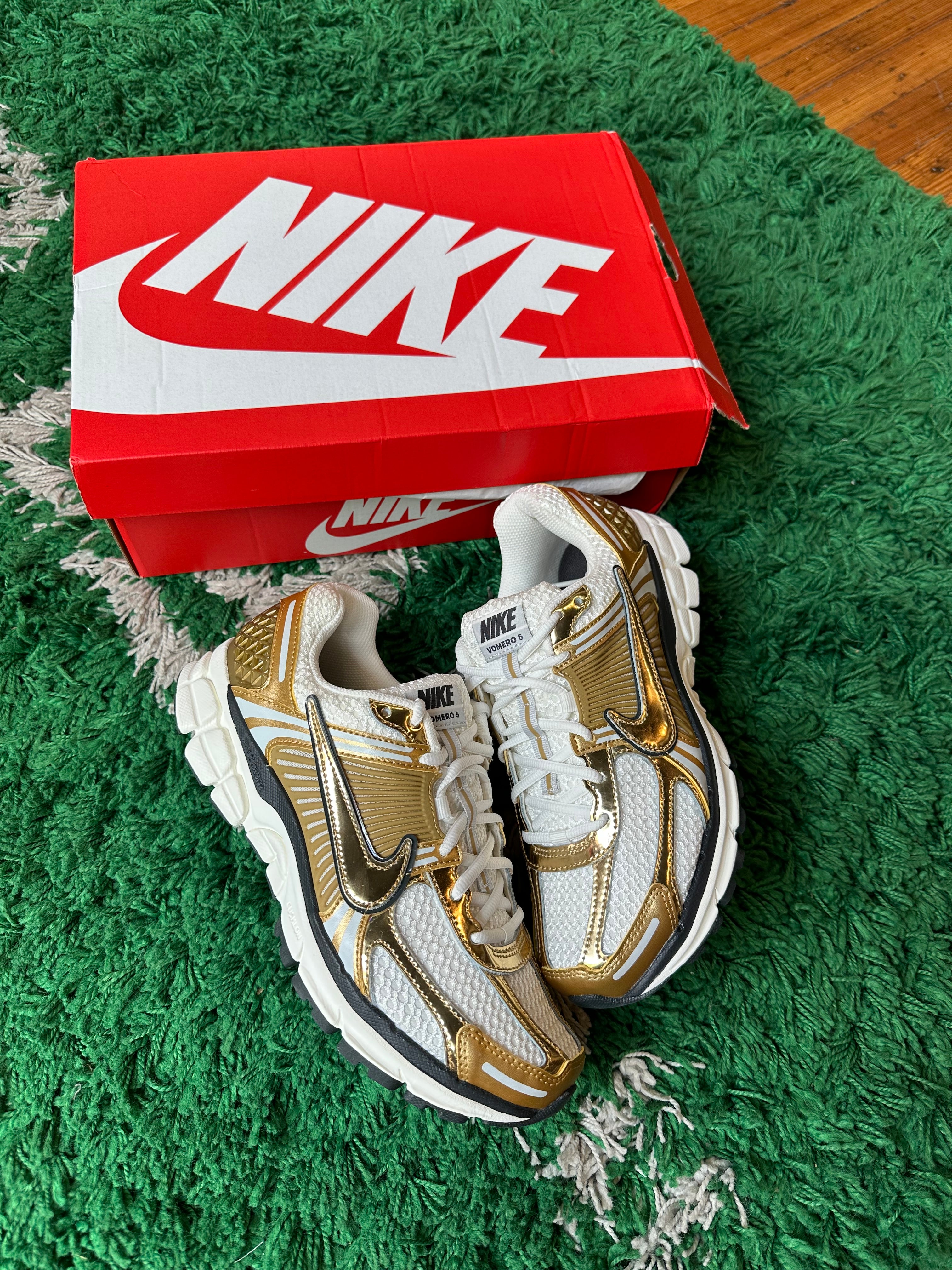 Nike Vomero 5 “Metallic Gold”