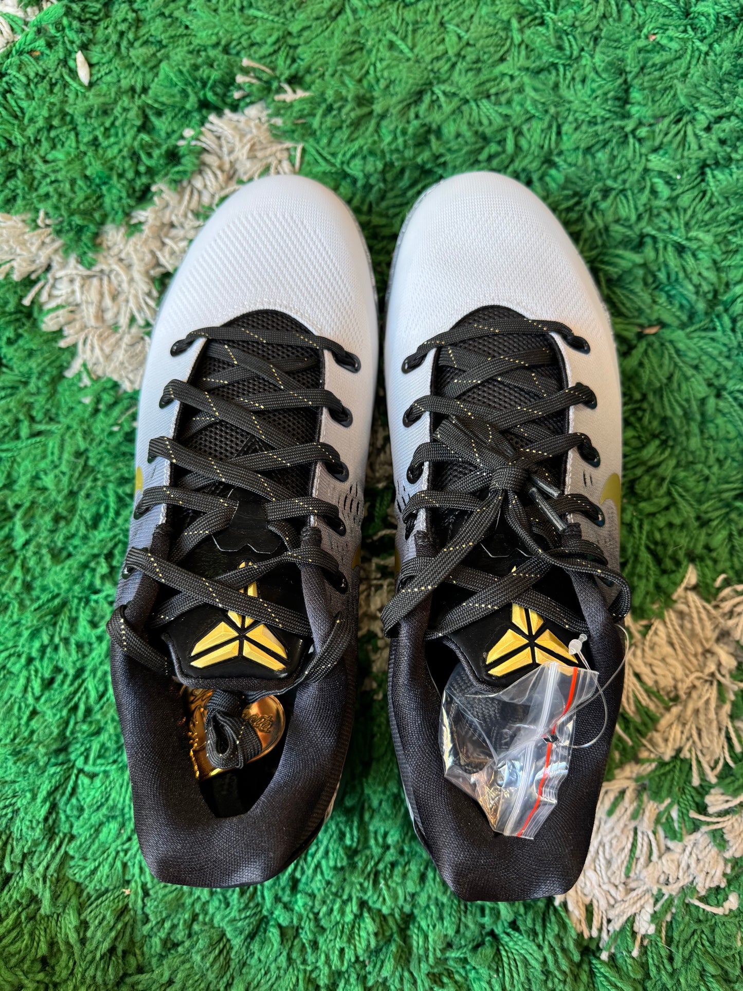 Kobe 9 Low Protro “Mambacita”