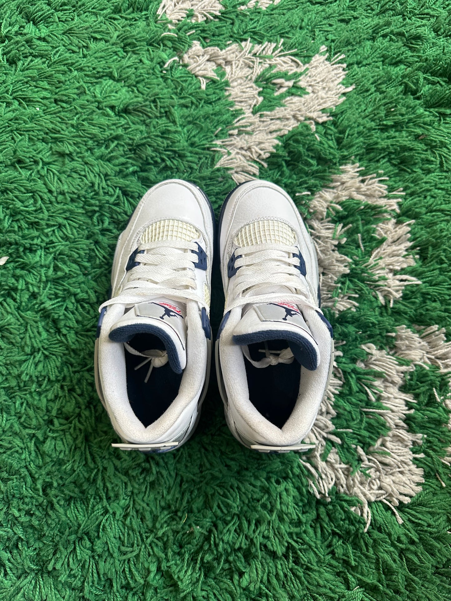 Jordan 4 “Midnight Navy”