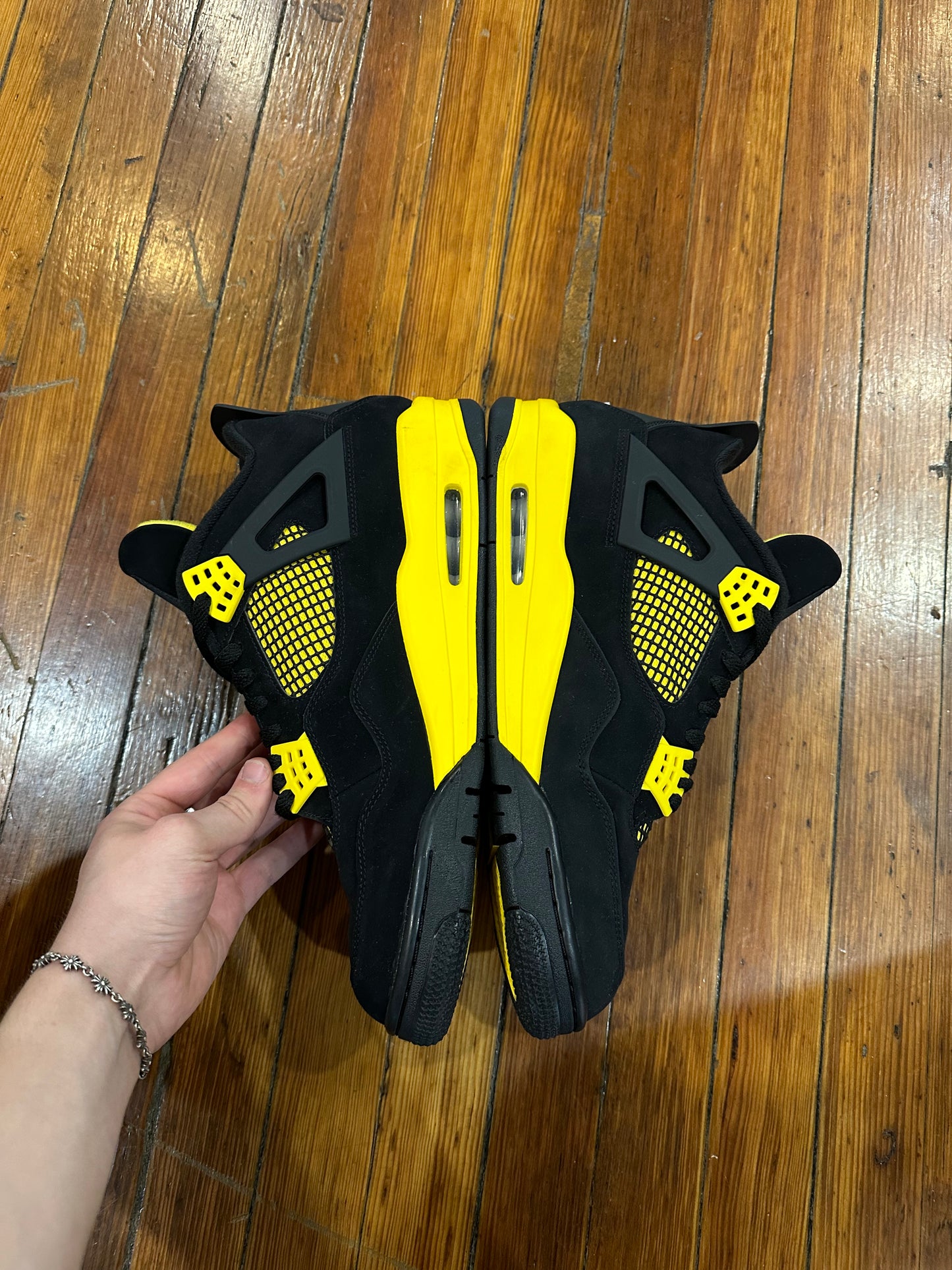 Jordan 4 “Thunder”