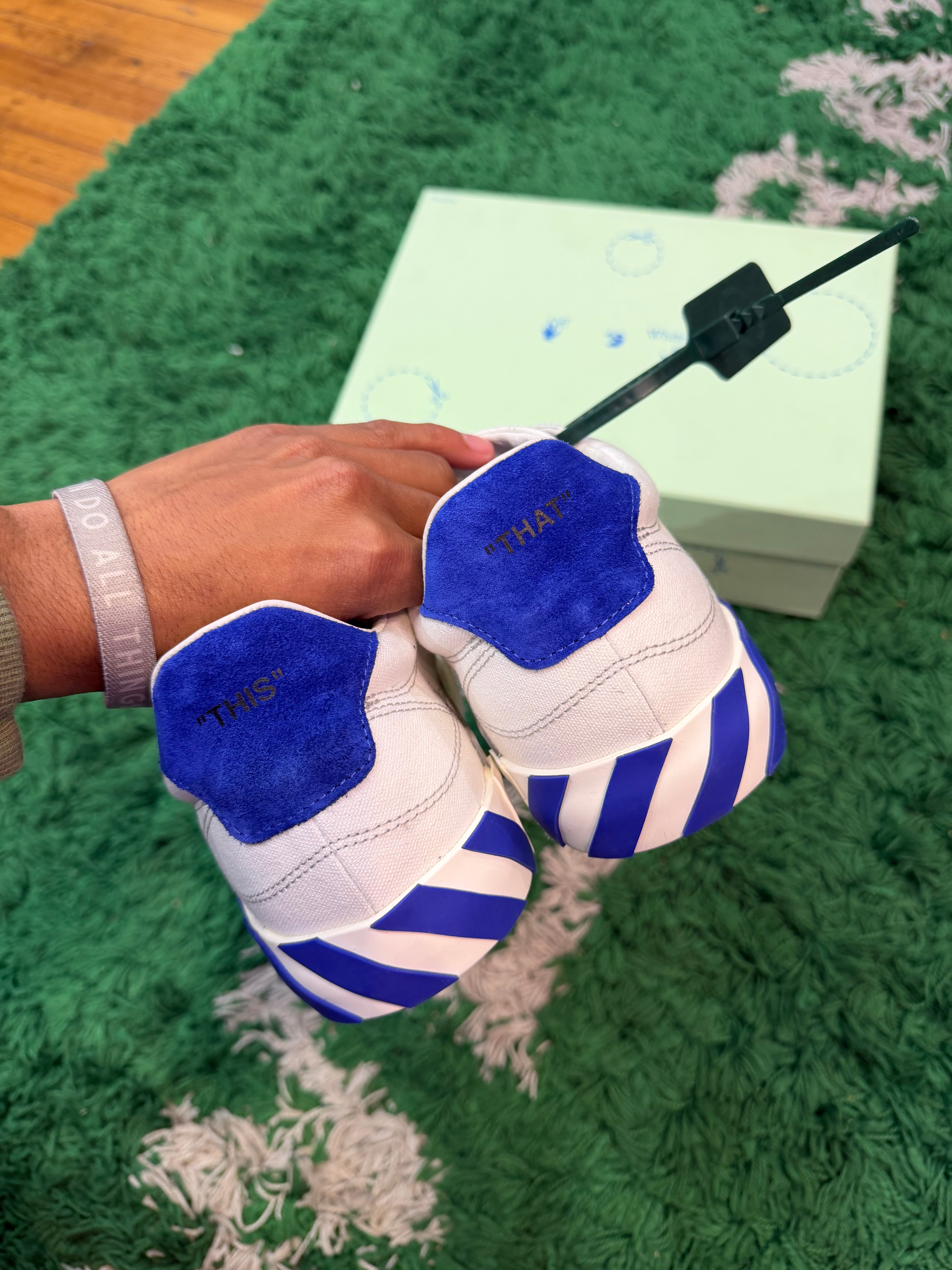 Off-White Vulc Low “White Blue”