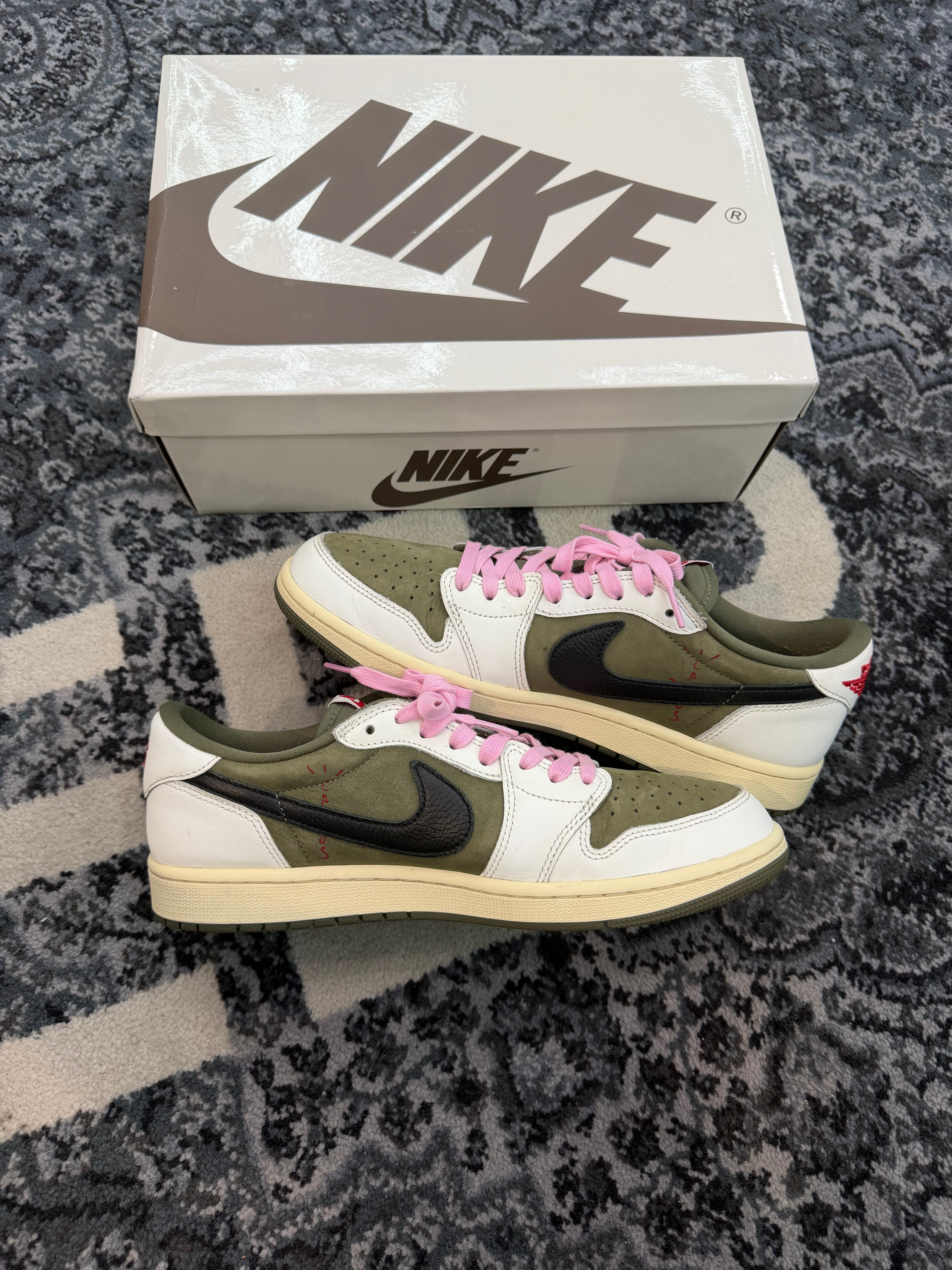Jordan 1 Low Travis Scott “Medium Olive”