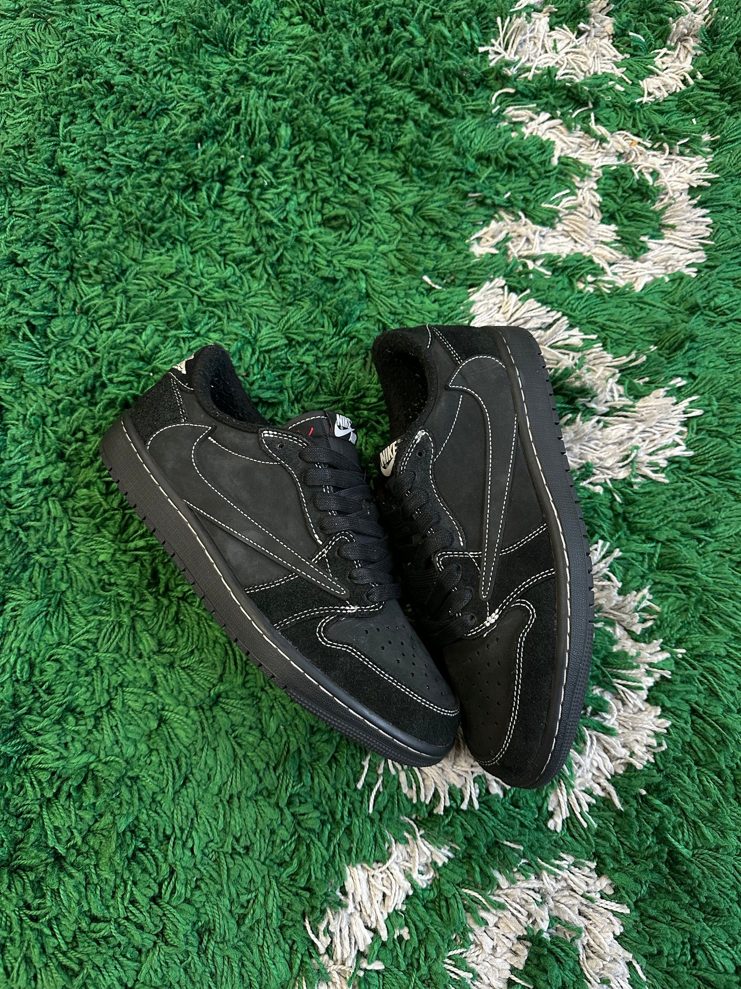 Travis Scott Jordan 1 Low “Phantom”