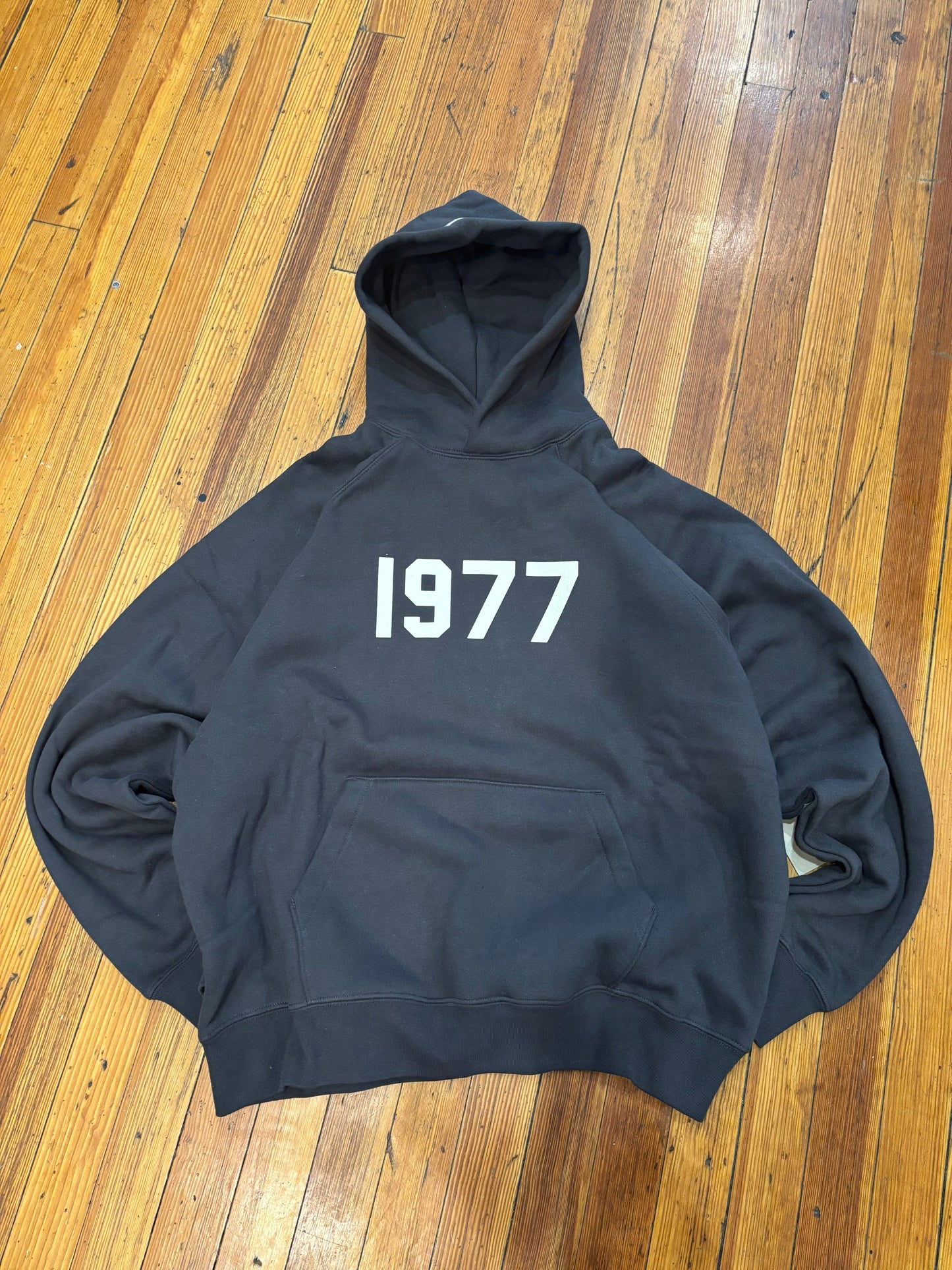 Essentials 1977 Hoodie “Iron”