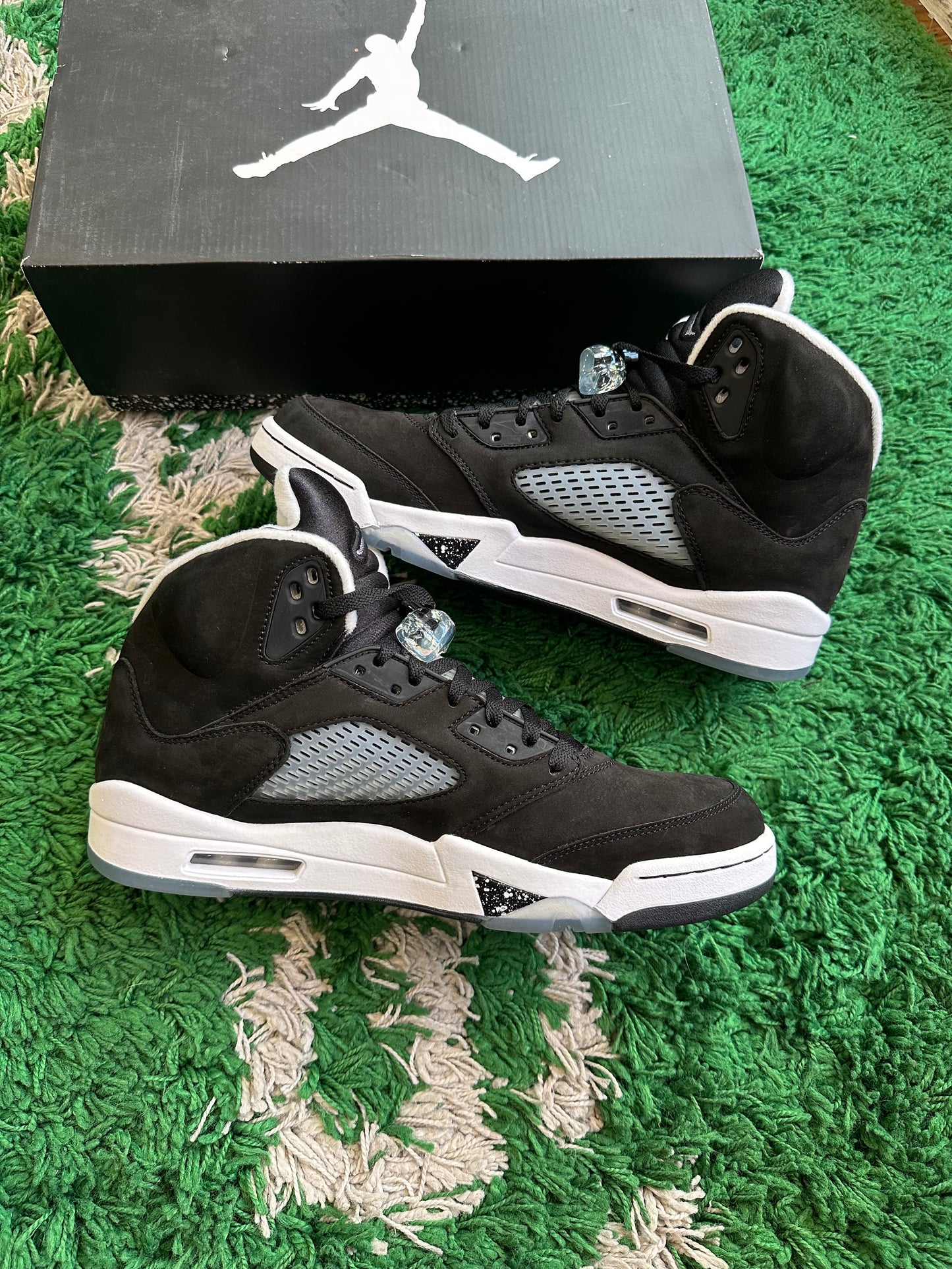 Jordan 5 “Moonlight”