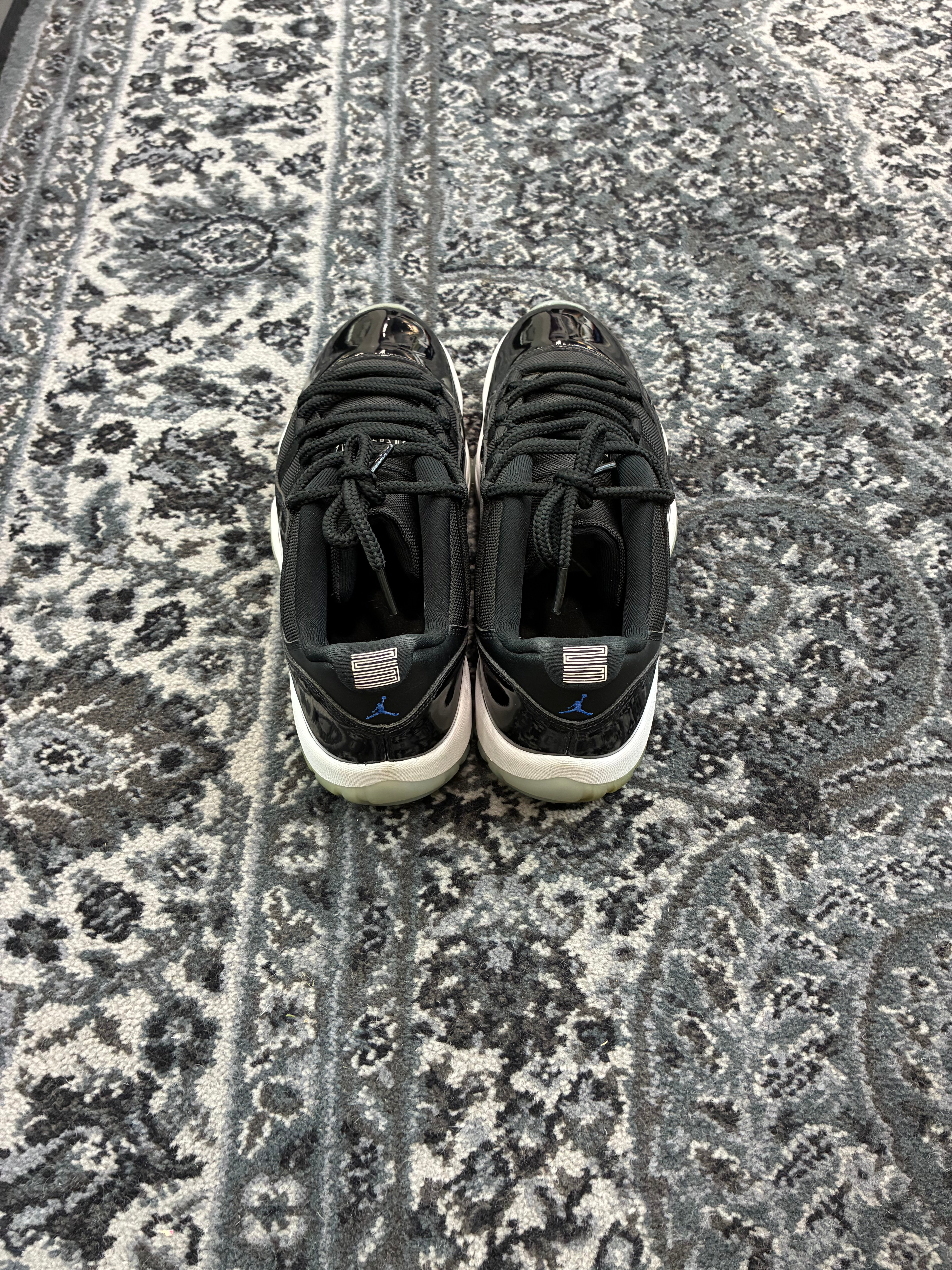 Jordan 11 Low “Space Jam”