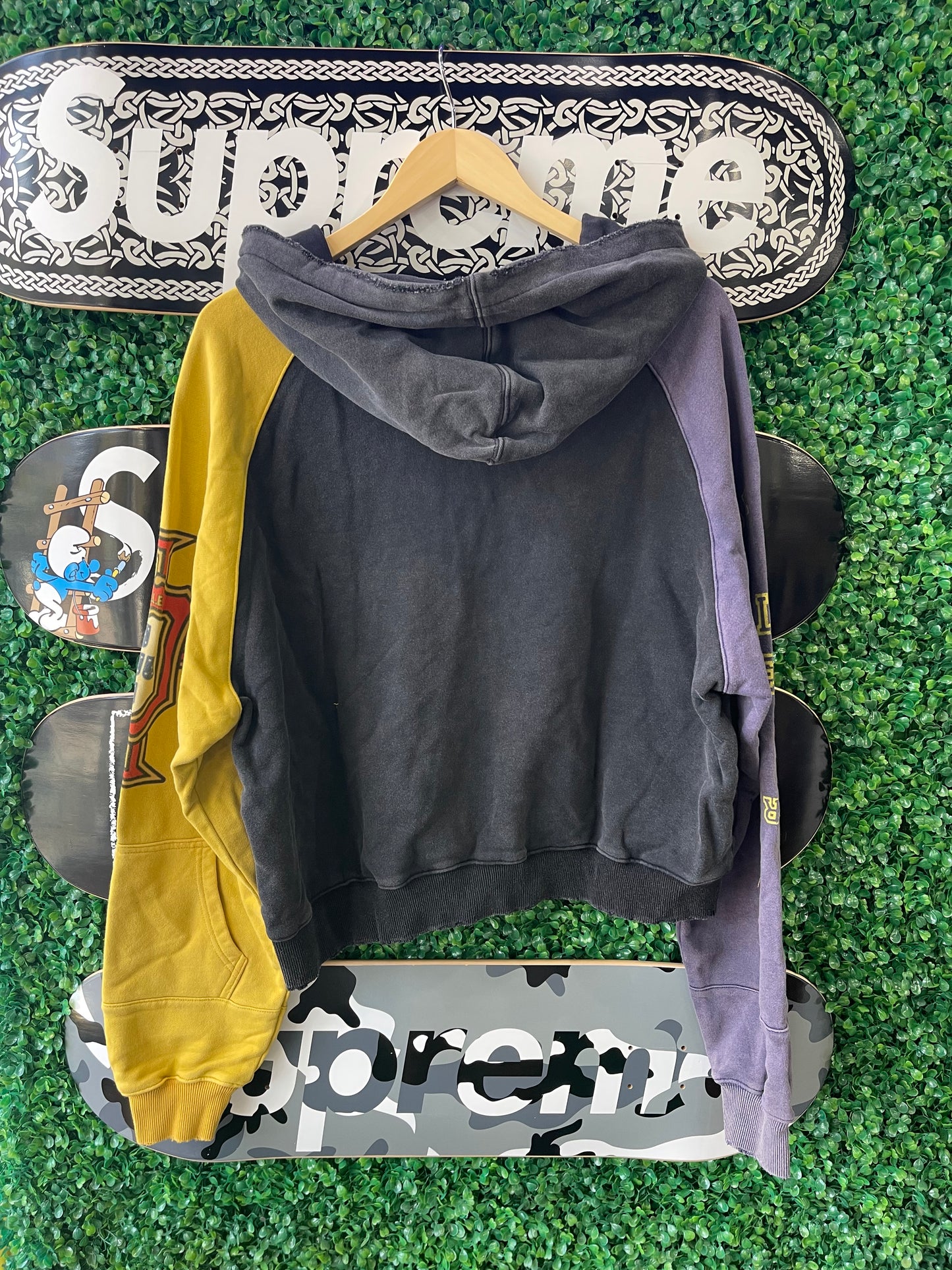 Vale Forever Crest Zip Up