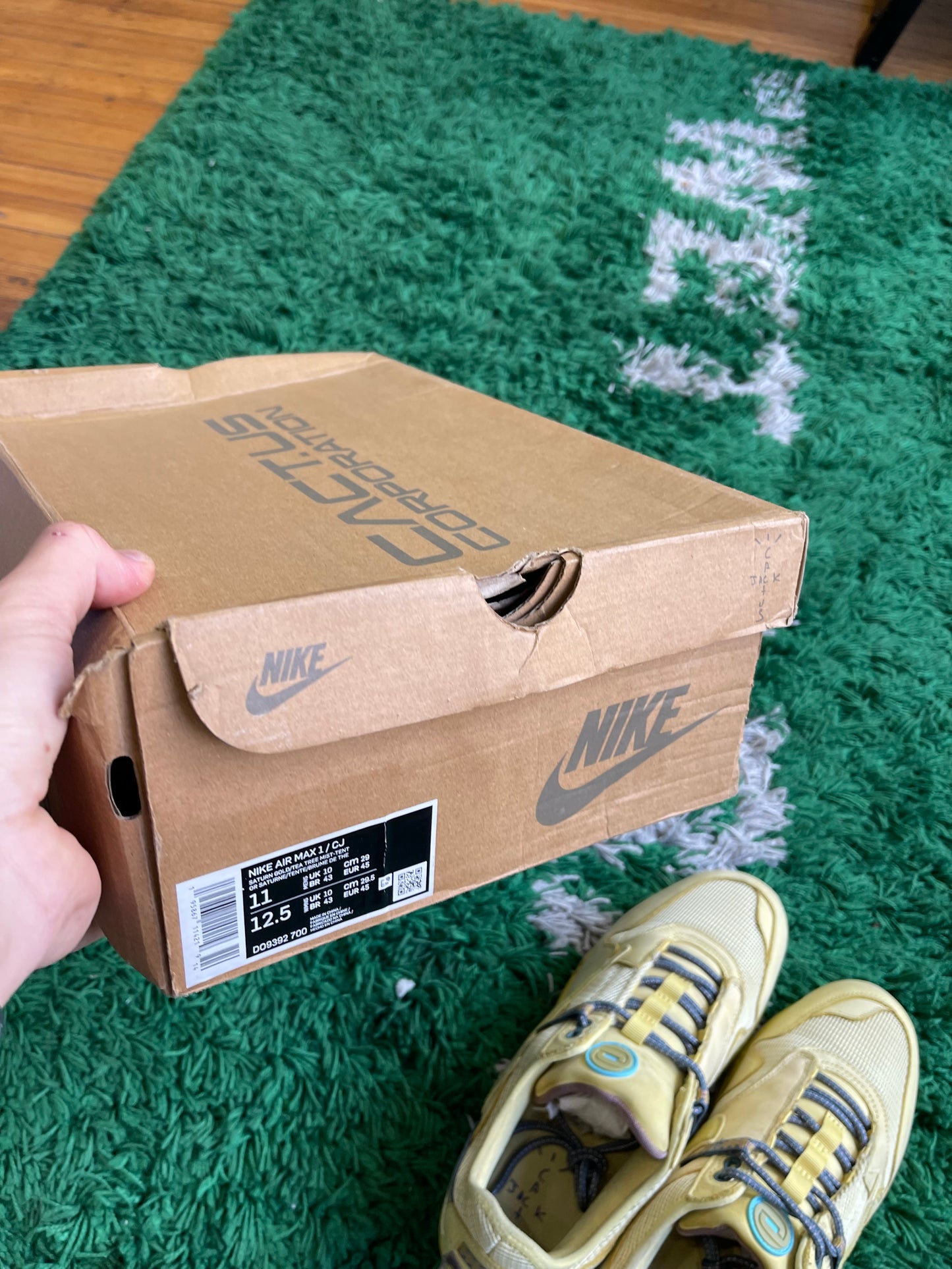 Nike Air Max 1 x Travis Scott “Saturn”