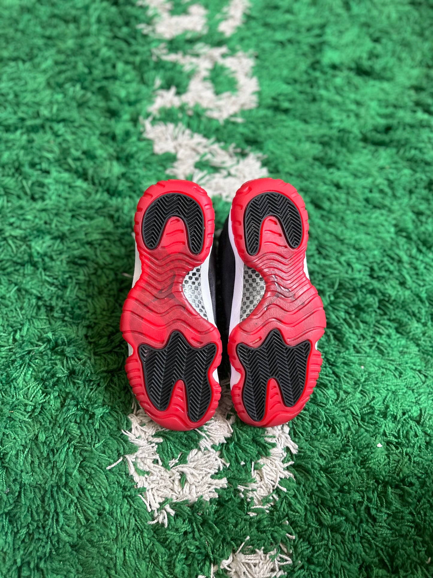 Jordan 11 “Bred Velvet”