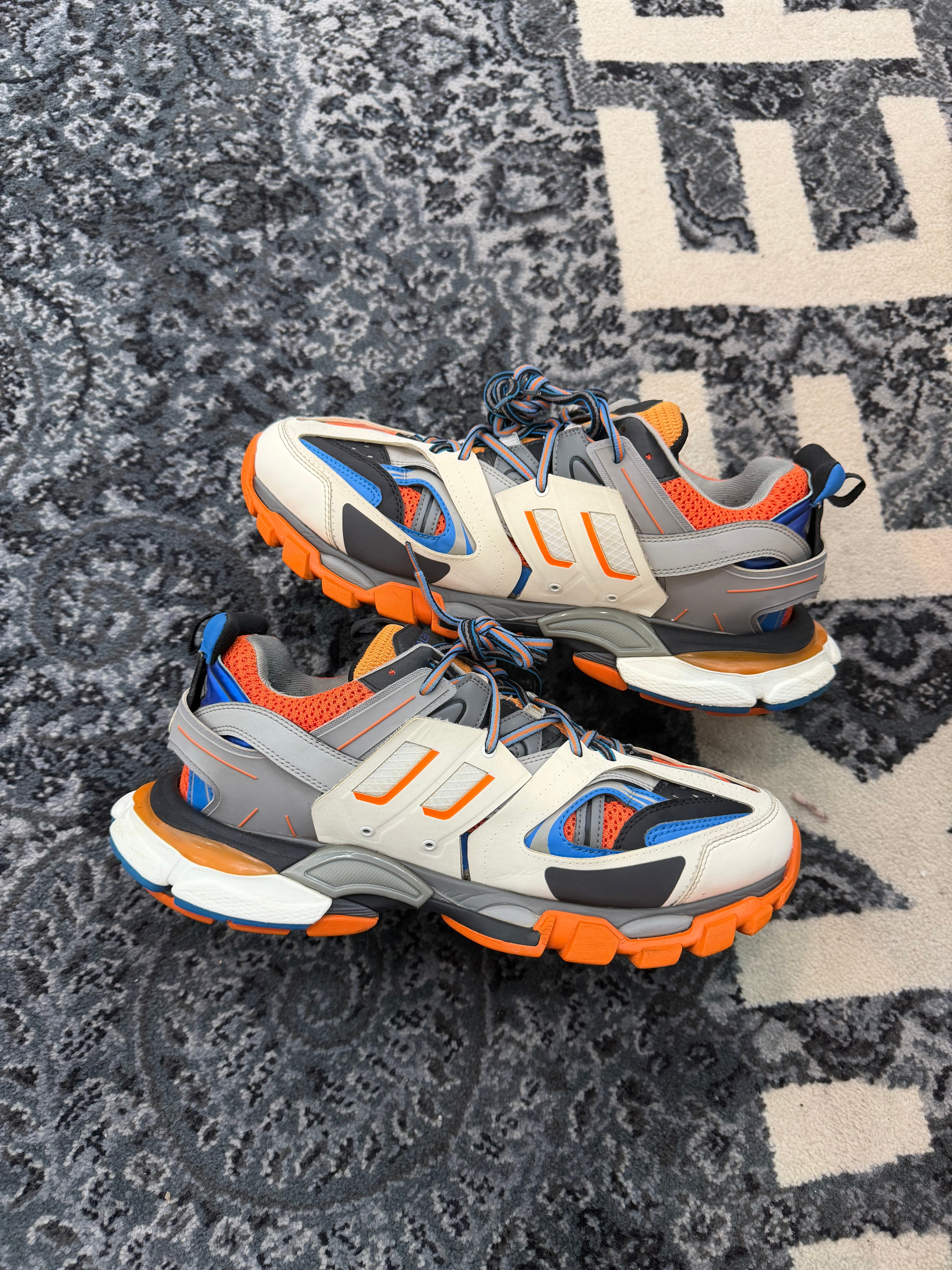 Balenciaga Track “Orange Blue”