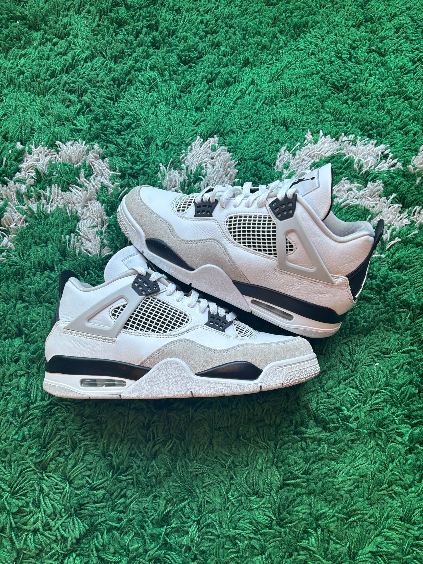 Jordan 4 “Military Black”
