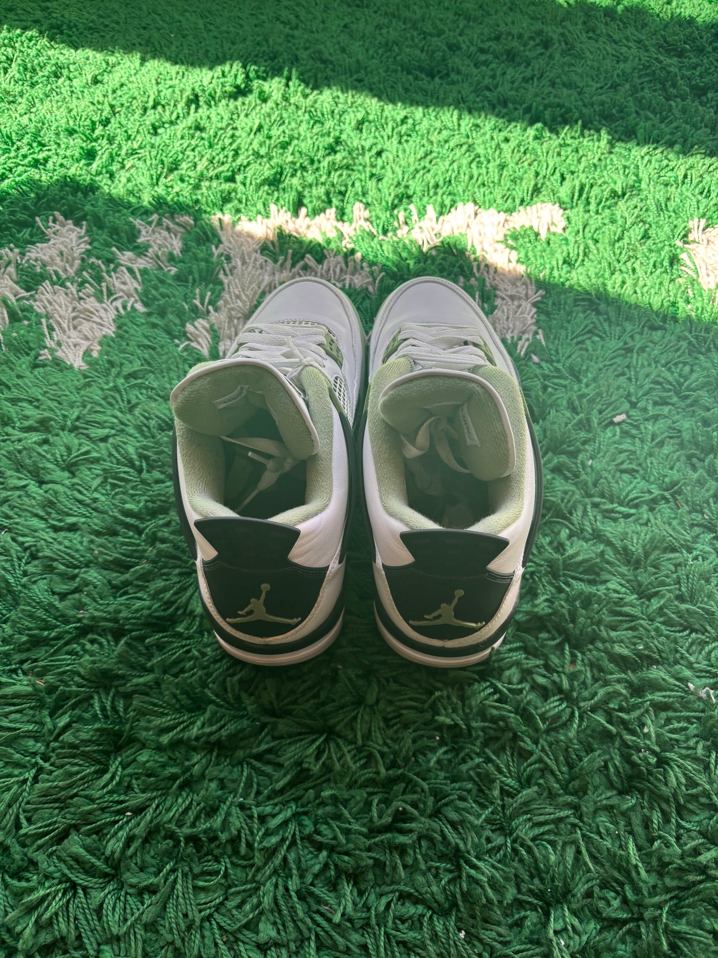 Jordan 4 “Seafoam”