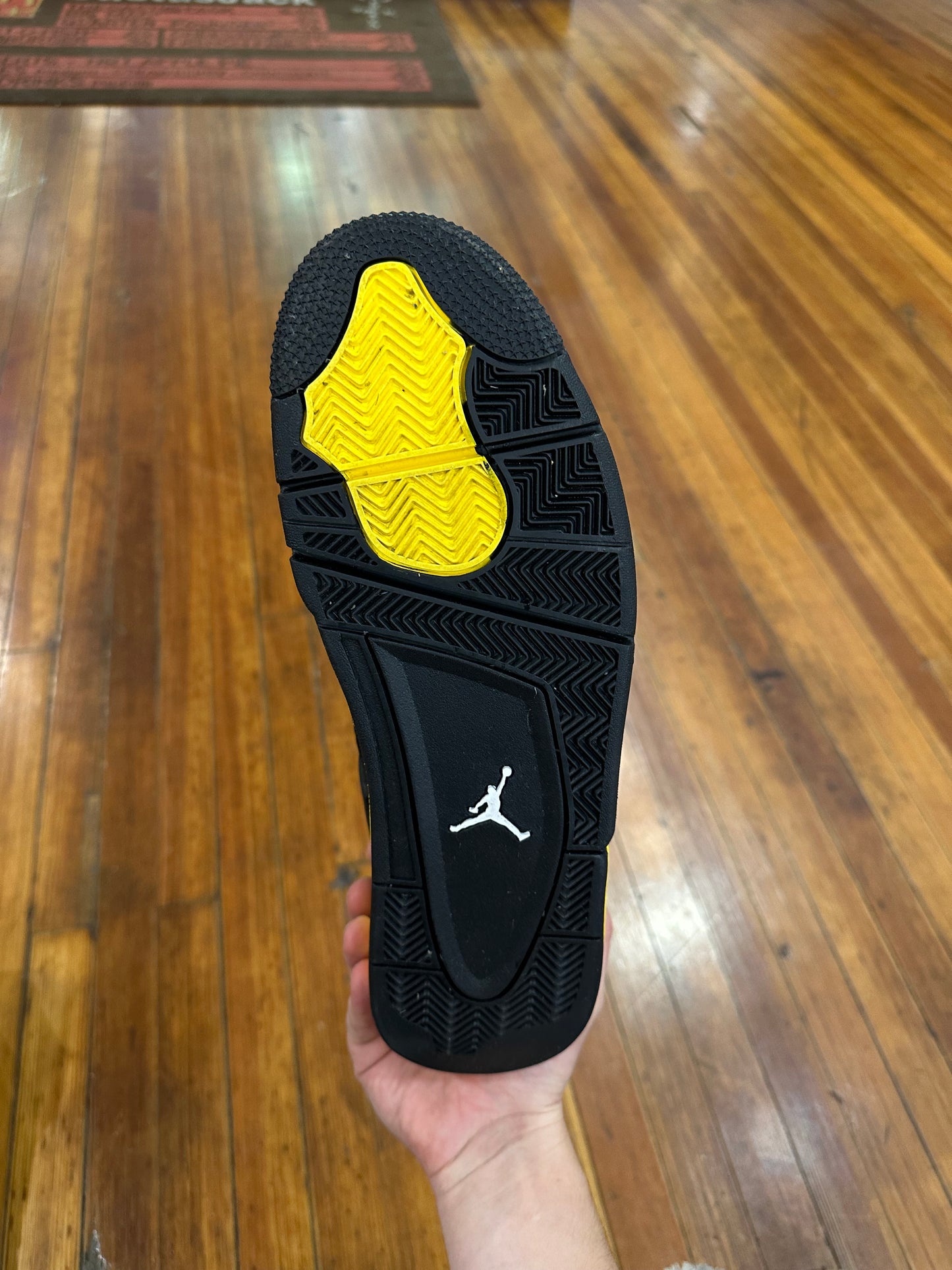 Jordan 4 “Thunder”