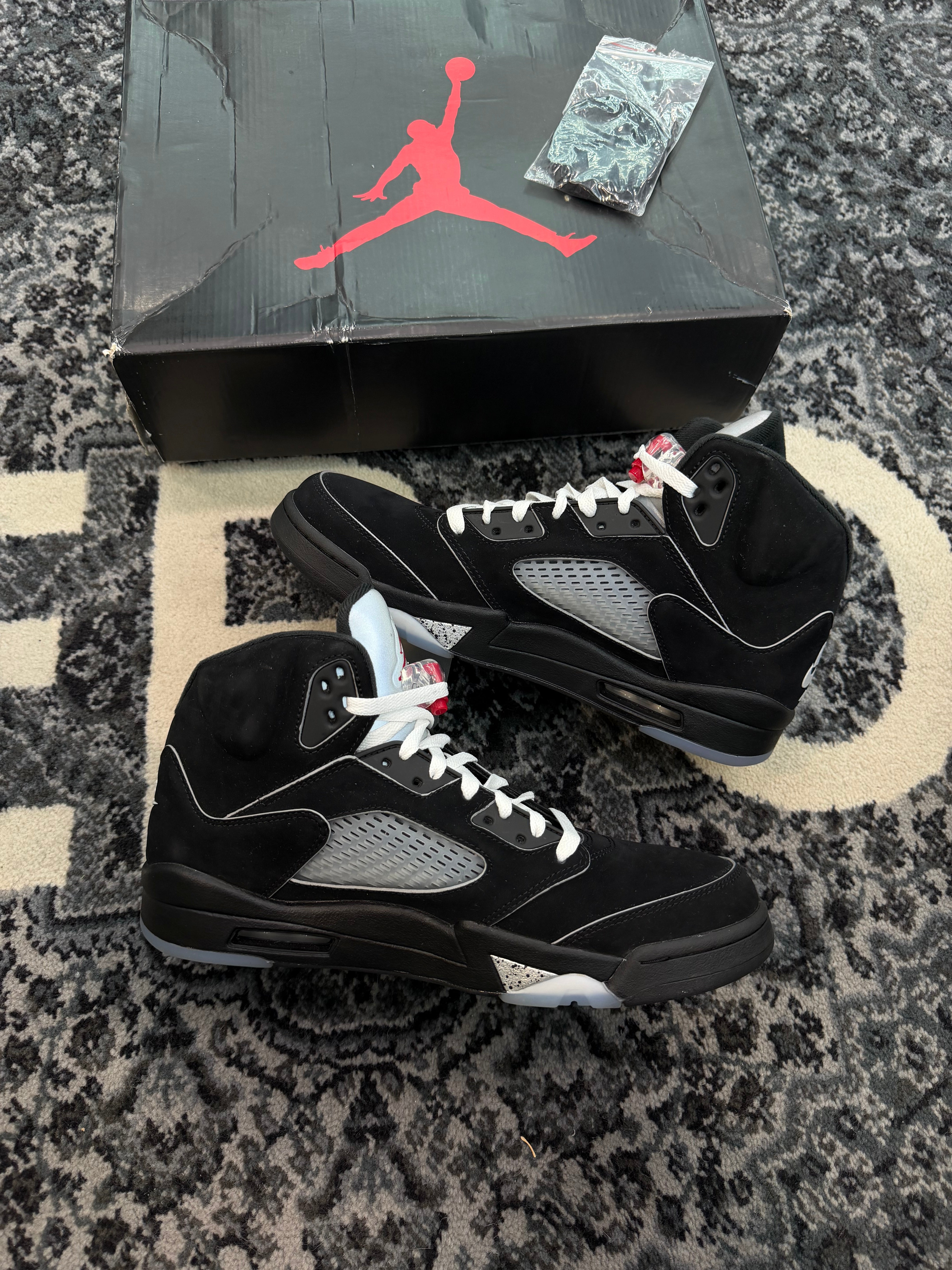 Jordan 5 “Black Metallic”