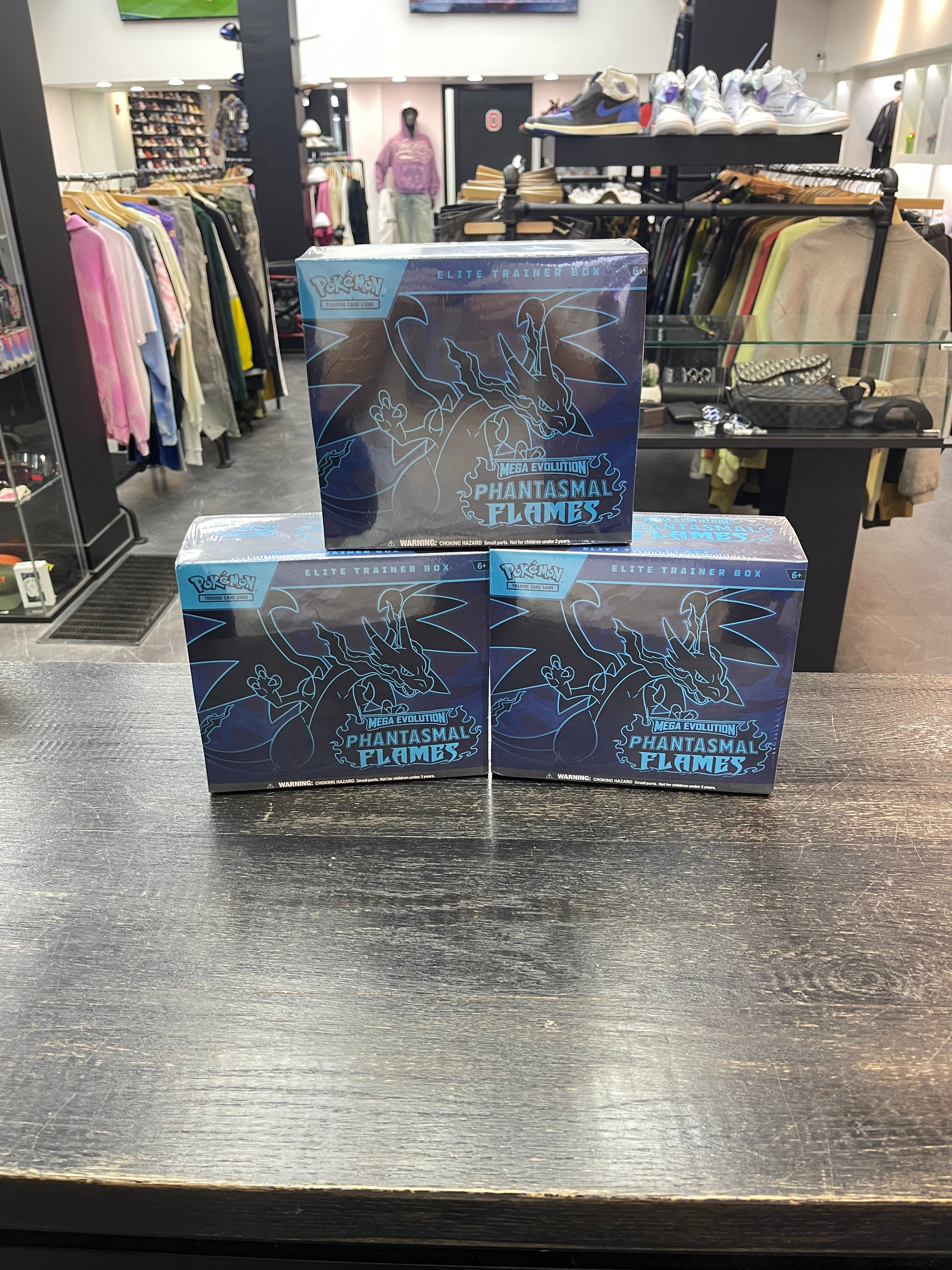 Phantasmal Flames Elite Trainer Box