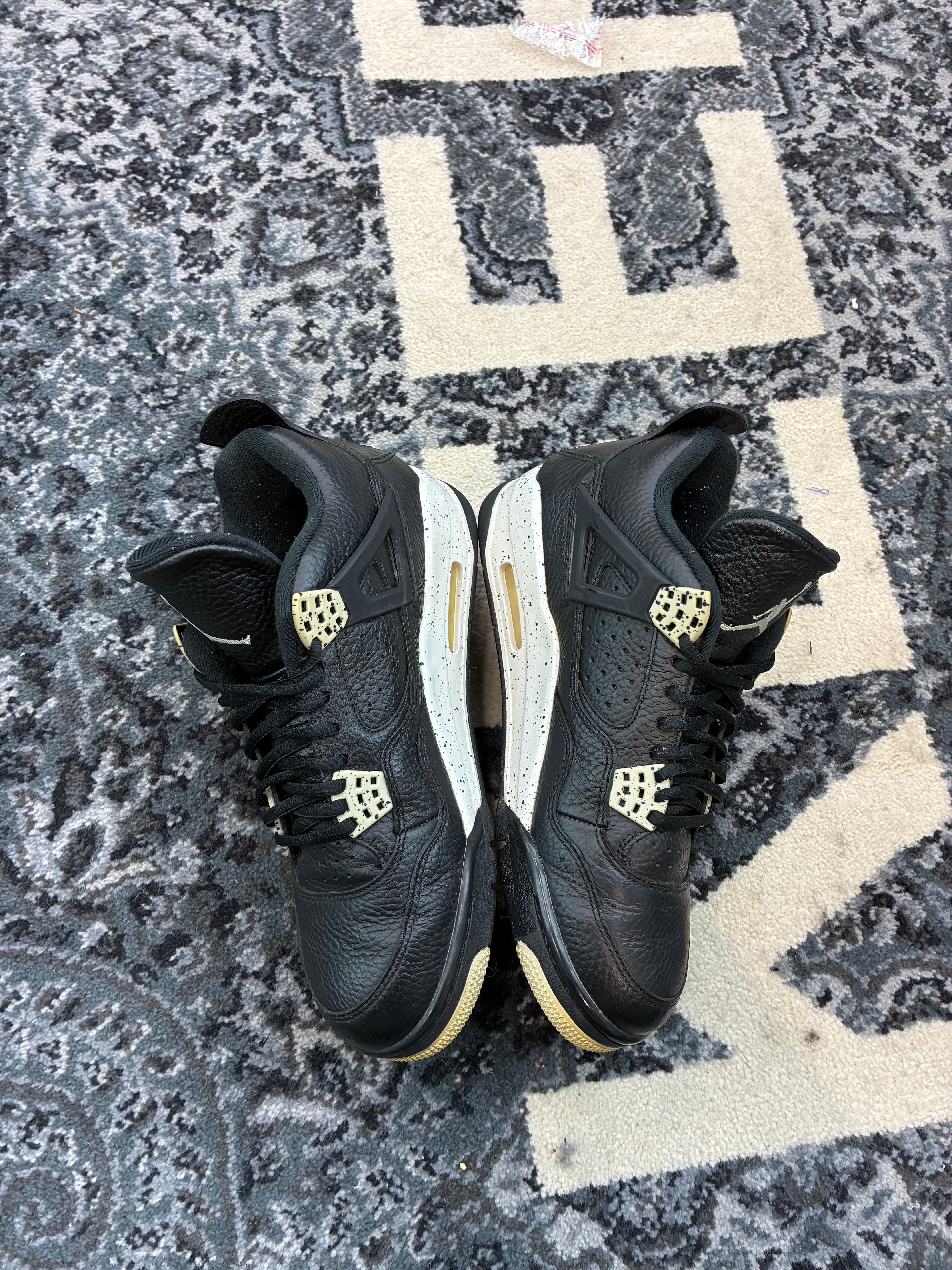 Jordan 4 “Oreo” (2015)