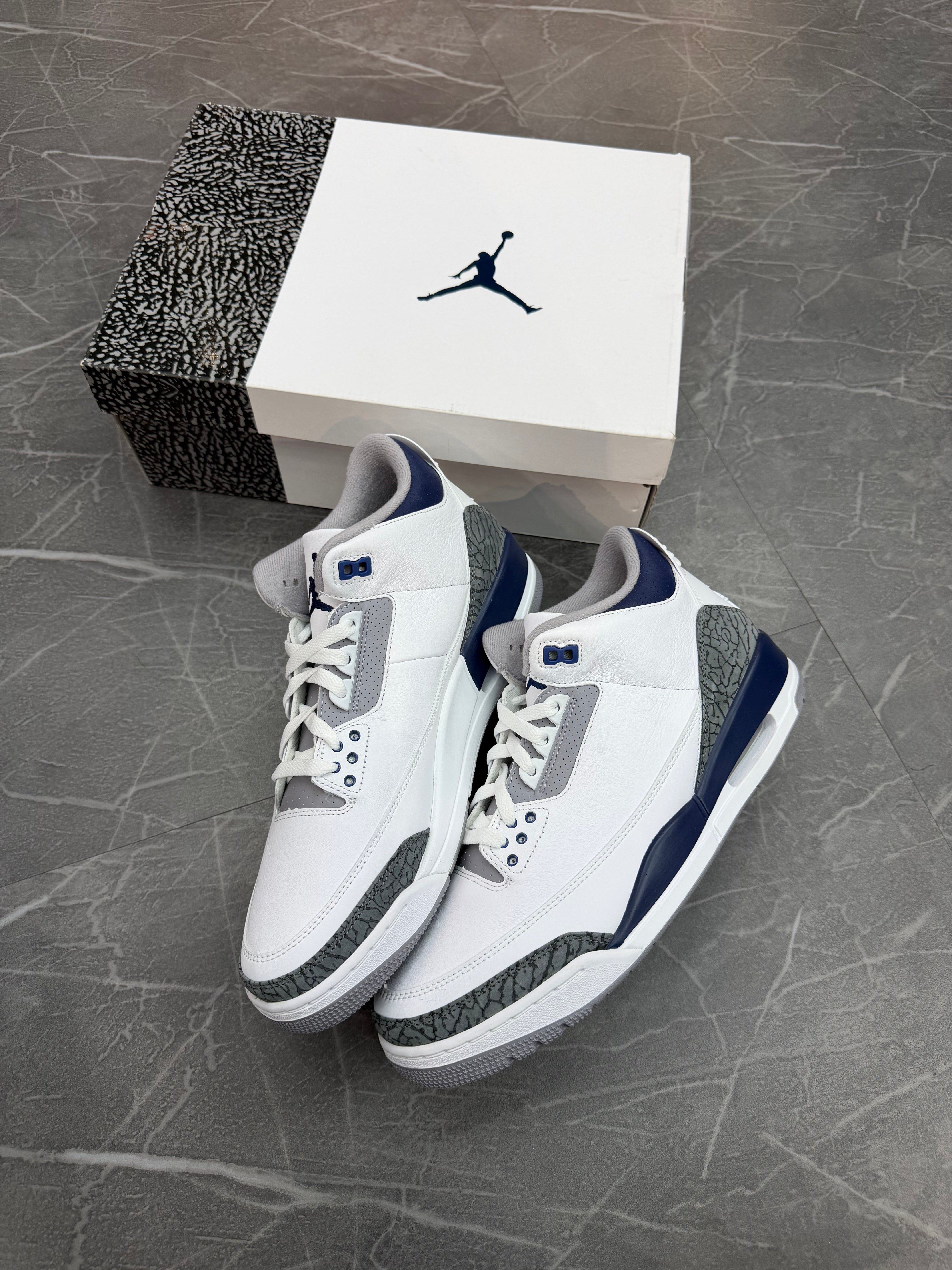 Jordan 3 “Midnight Navy”