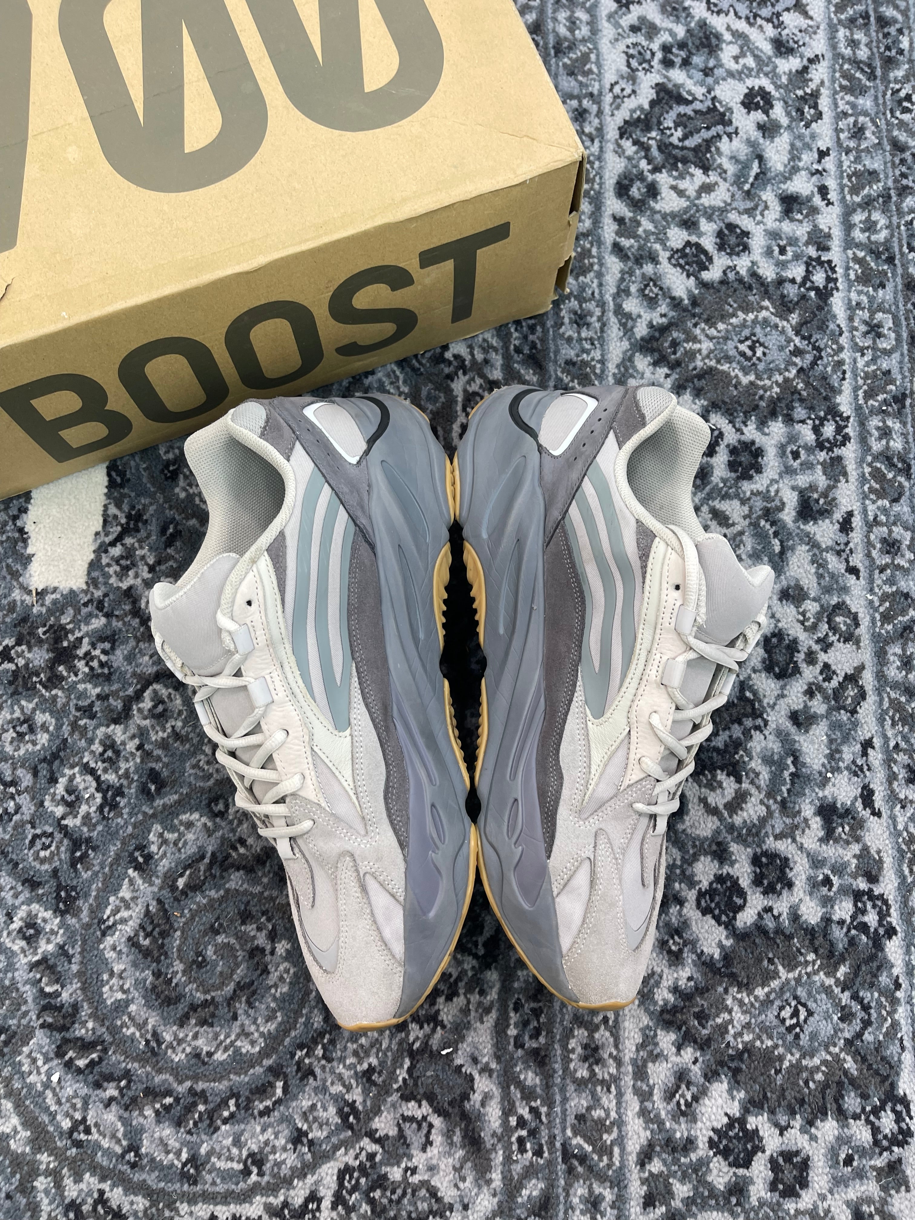 Yeezy 700 V3 “Tephra”