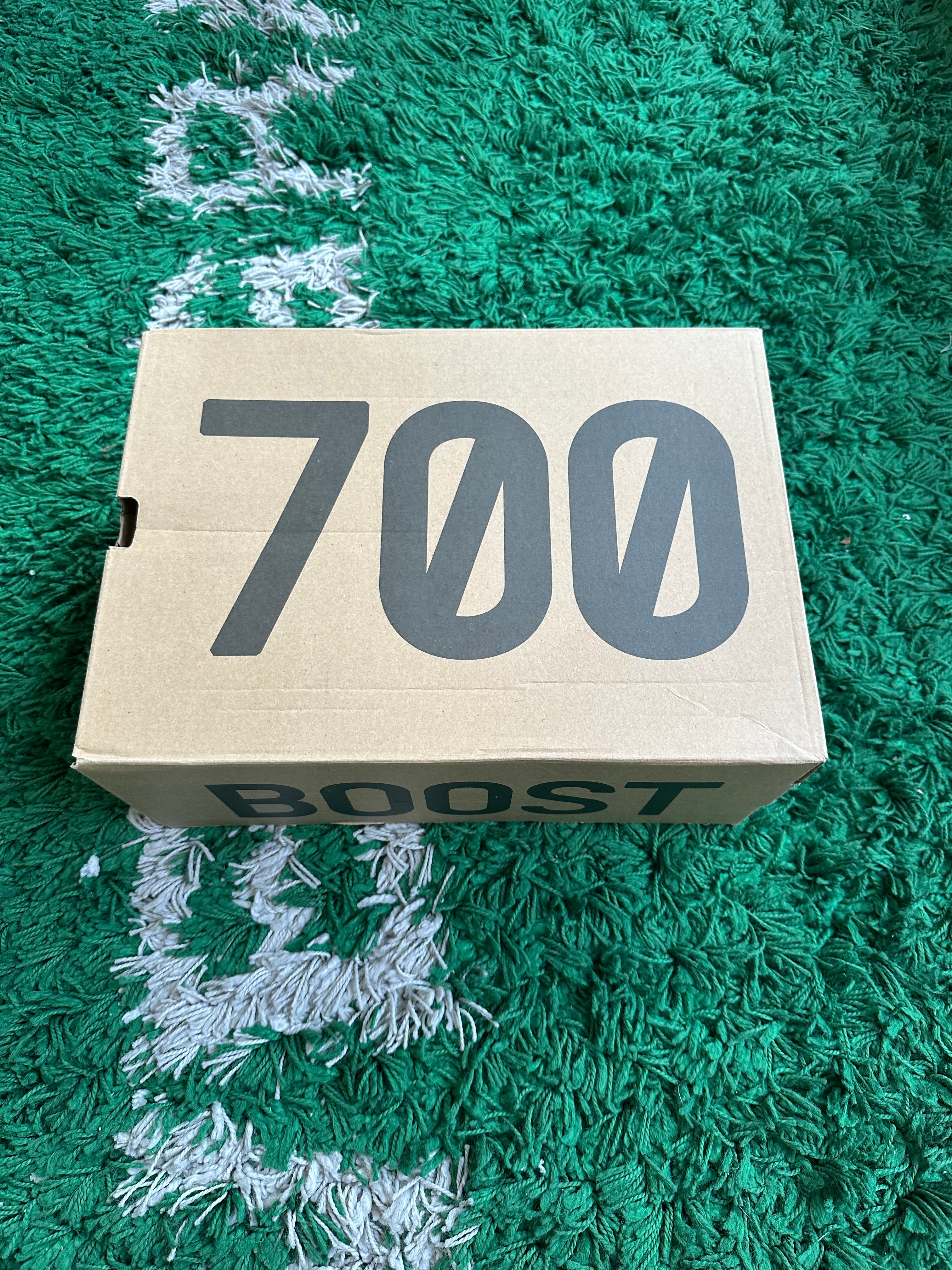 Yeezy 700 “Utility Black”