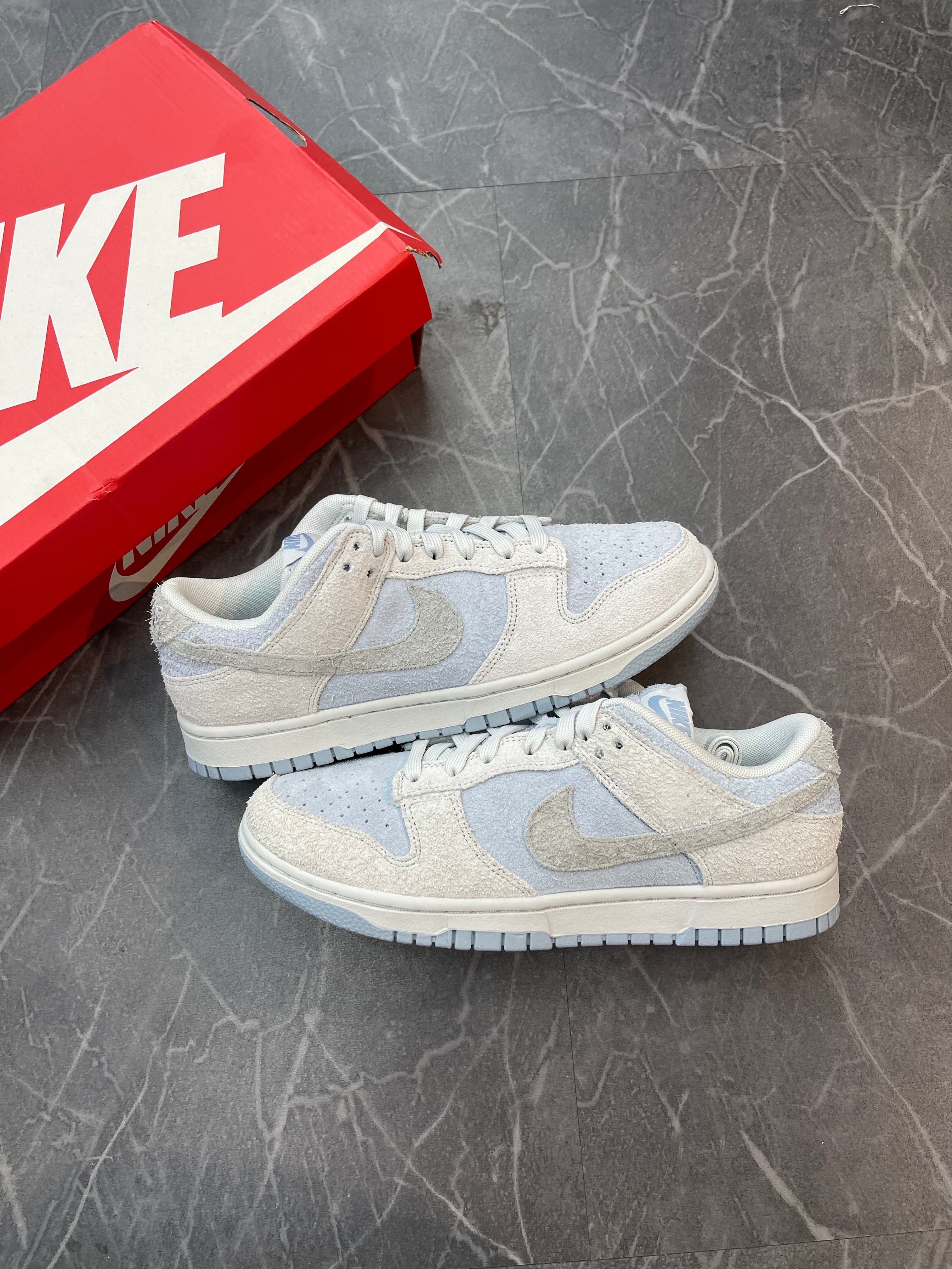 Nike Dunk Low “Light Armory Photon Dust”