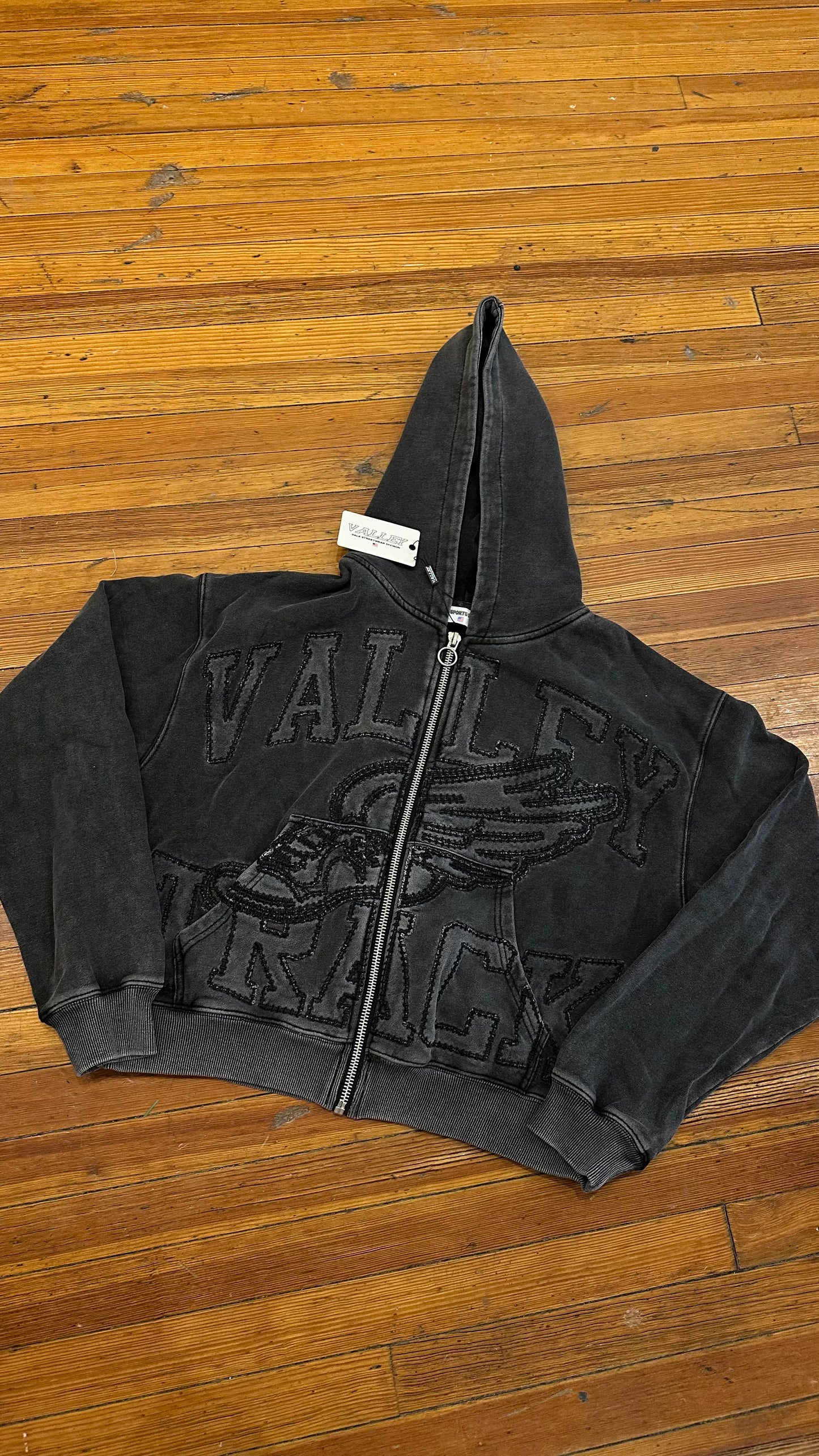 Vale Forever Black Cat Zip Up