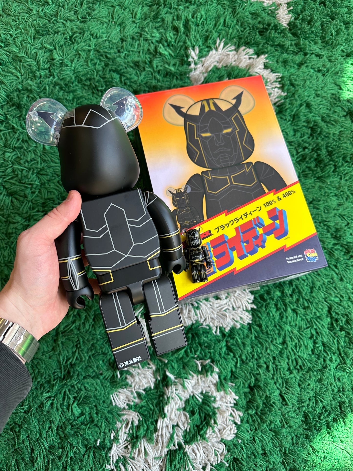BearBrick 400% & 100% “Japan Exclusive Black/Gold”